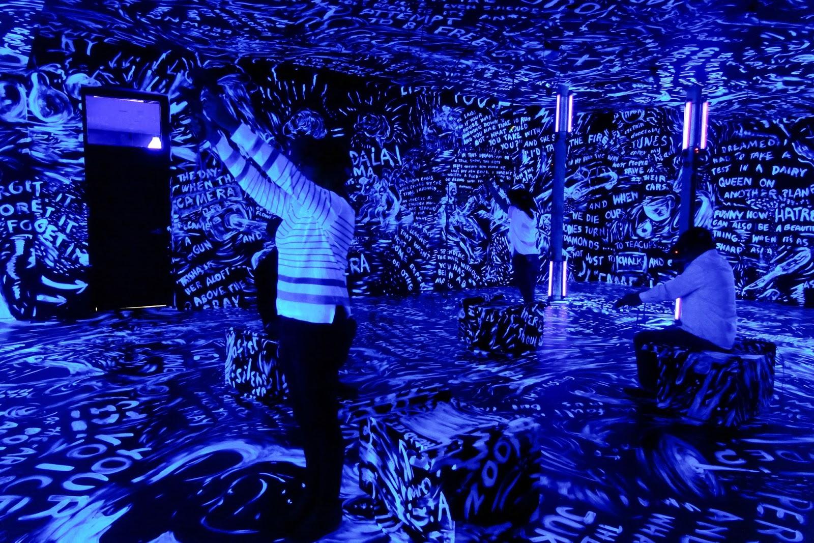 黃心健與蘿瑞安德森的VR作品今年五月在美國麻州當代美術館展出，引起不少迴響。（黃心健提供）