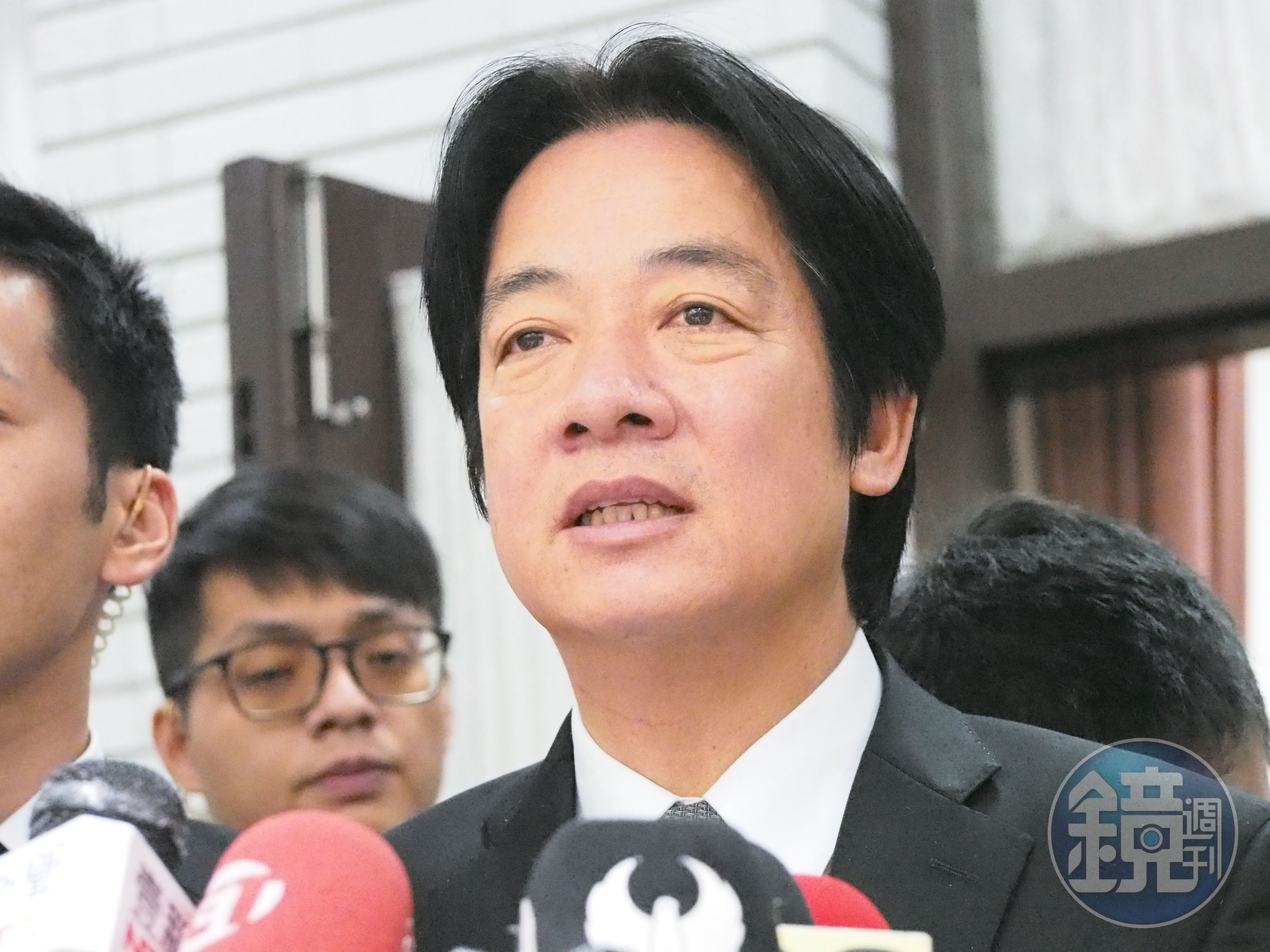 行政院長賴清德今在立法院受訪宣示慶富案調查無上限。