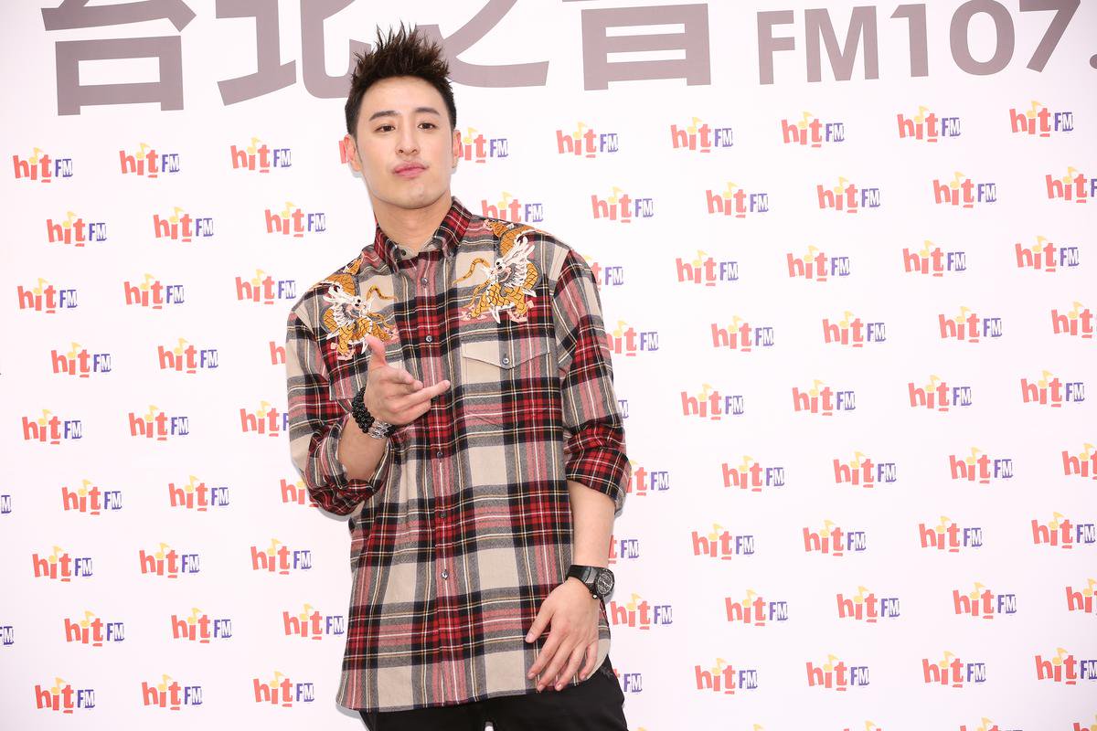 潘瑋柏稱之前是因高燒導致肺部感染，才會住進加護病房。