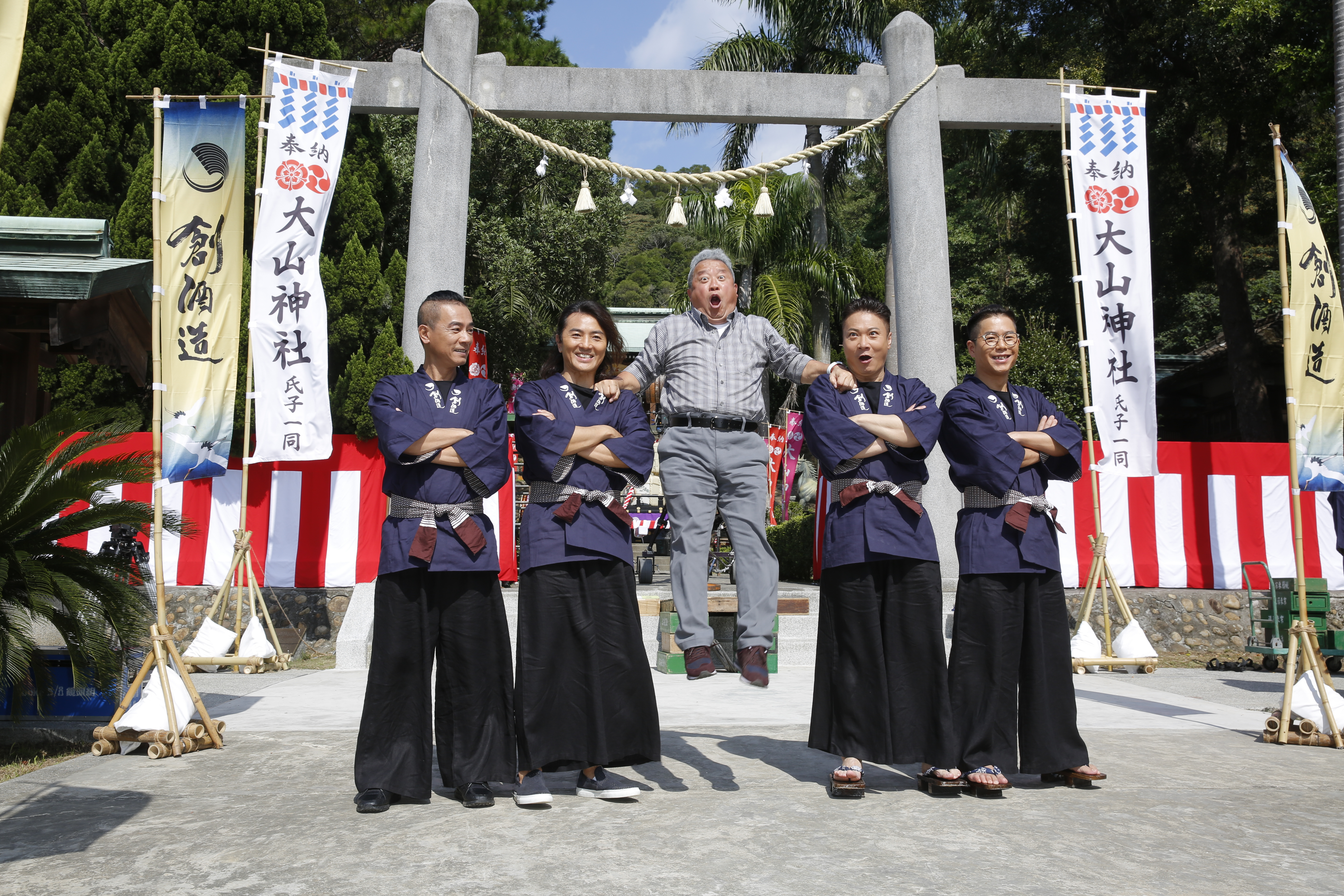 曾志偉撮合「古惑仔5子」大銀幕合體，他不僅擔任監製，也投資該片。左起陳小春、鄭伊健、曾志偉、錢嘉樂、林曉峰。