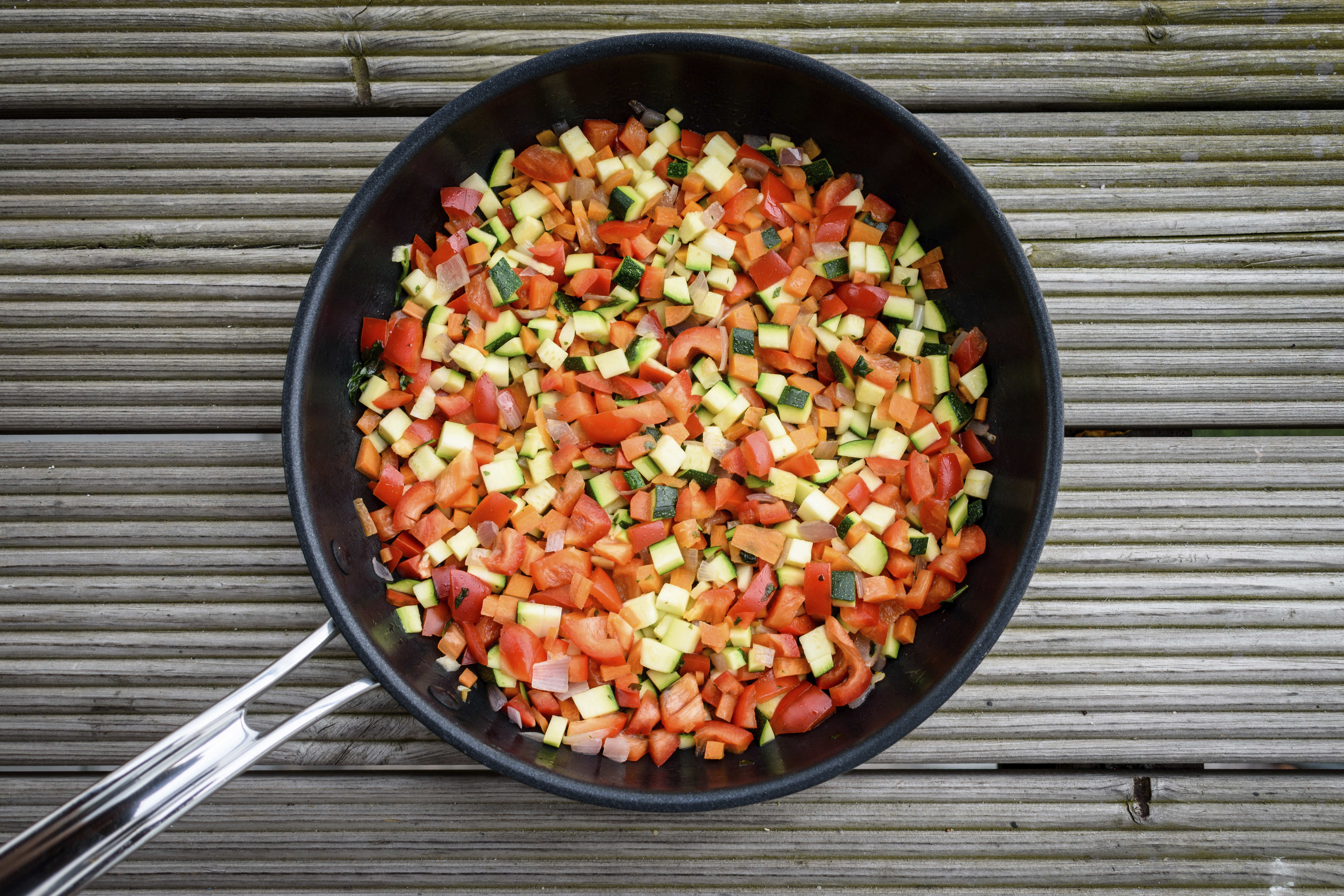 搭上環保潮流，「少肉」飲食正夯。（東方IC）