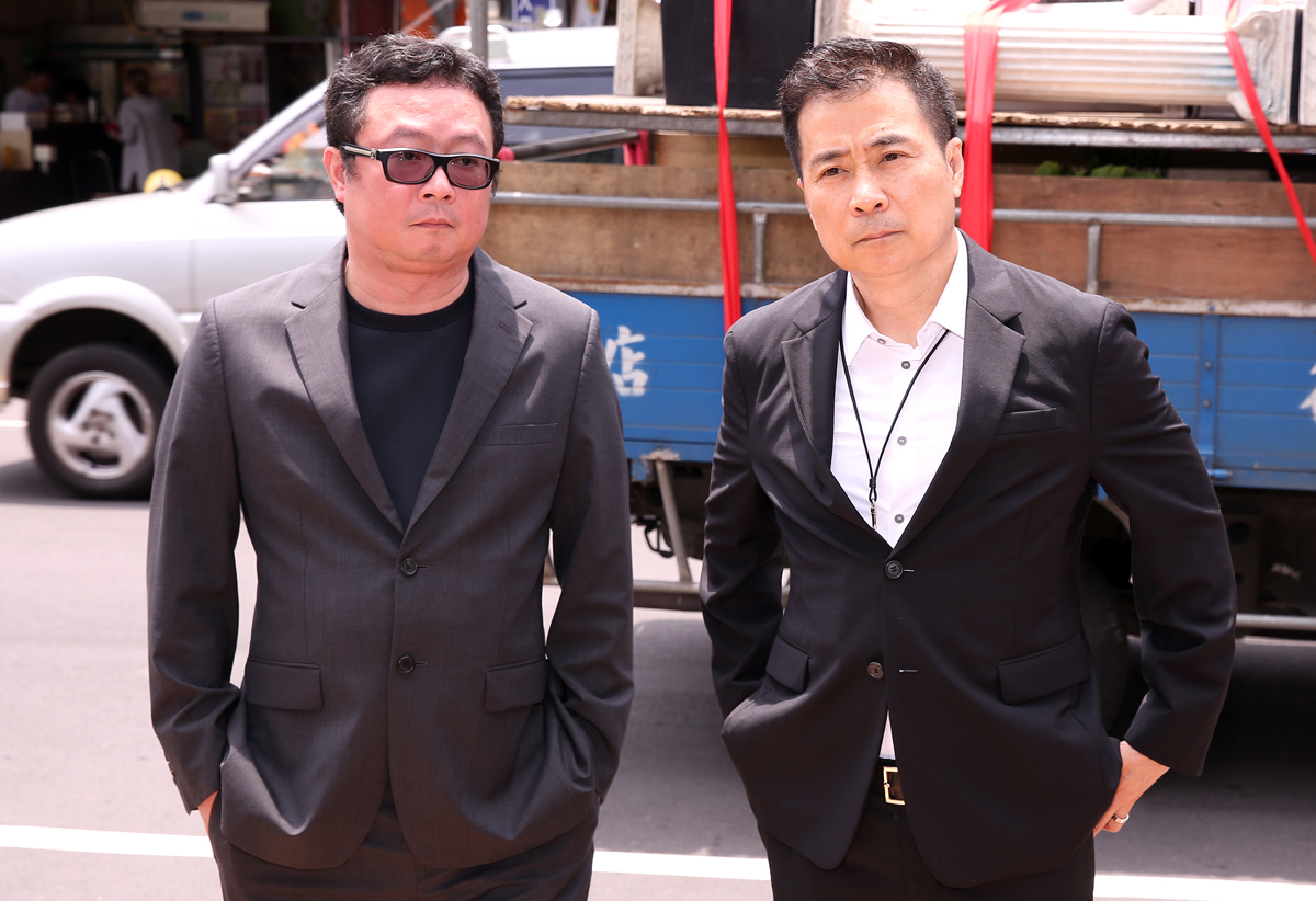 三立電視台驚爆貪瀆弊案，涉案人為前執行副總莊文信（左），他正是三立總經理張榮華（右）的外甥，一場「舅告甥」官司震驚電視圈。 