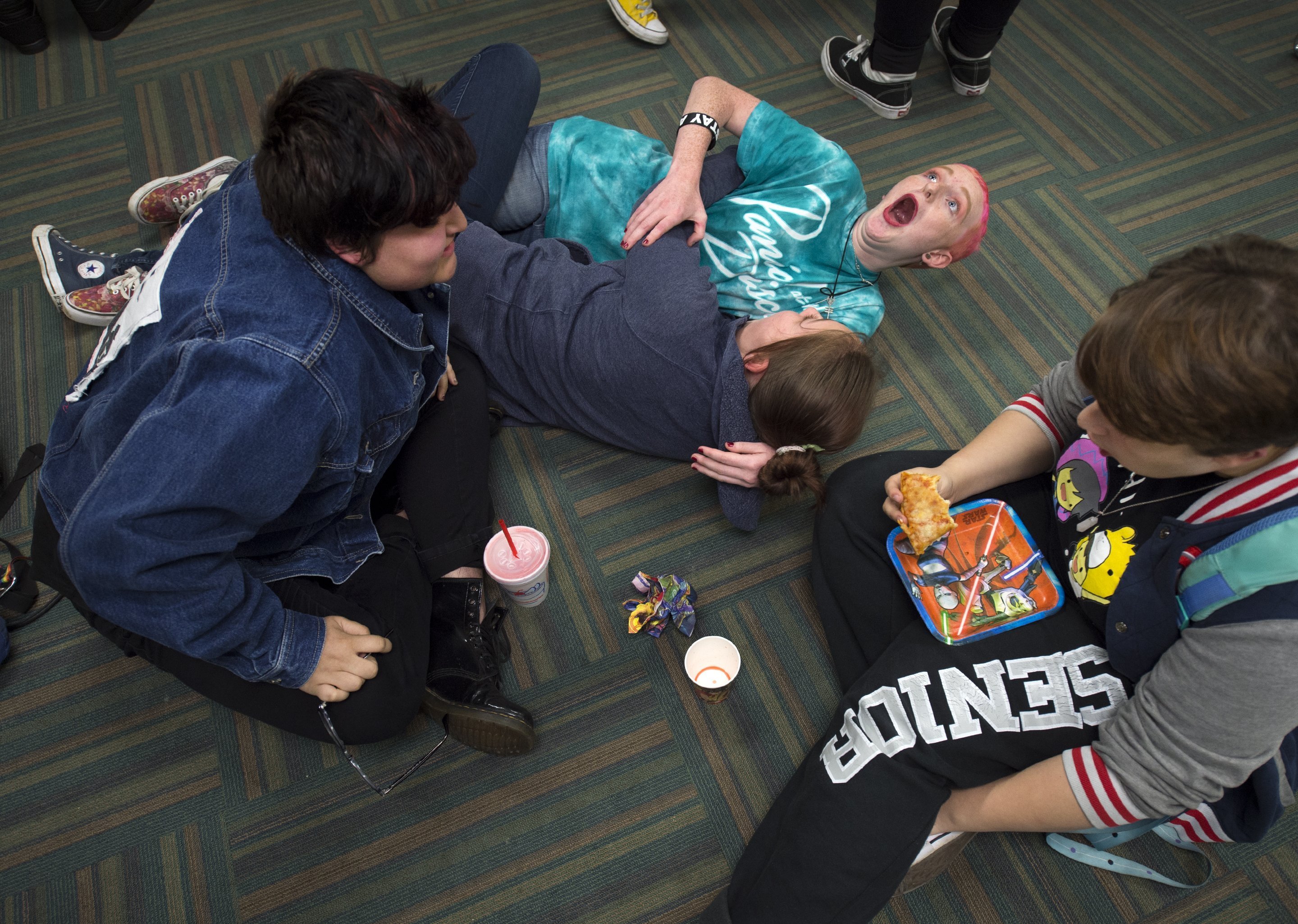 大學校園的「安全空間」（safe space）是否反映年輕一代對情感受冒犯變得更加敏感？圖為堪薩斯市一處社區中心位青少年學生設置的安全空間。（東方IC）