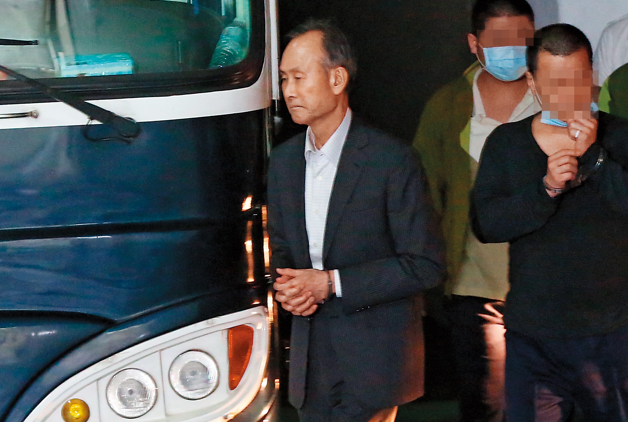 遠雄集團總裁趙藤雄（左）再度因行賄案遭起訴，這回就算認罪，恐難逃牢獄之災。