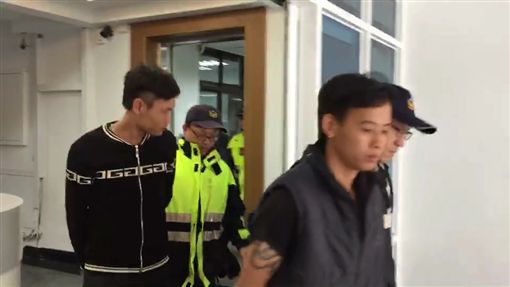 3名越南籍外勞與同鄉鬥毆，警方意外發現與他們同住的3男也是逃逸外勞。（翻攝畫面）