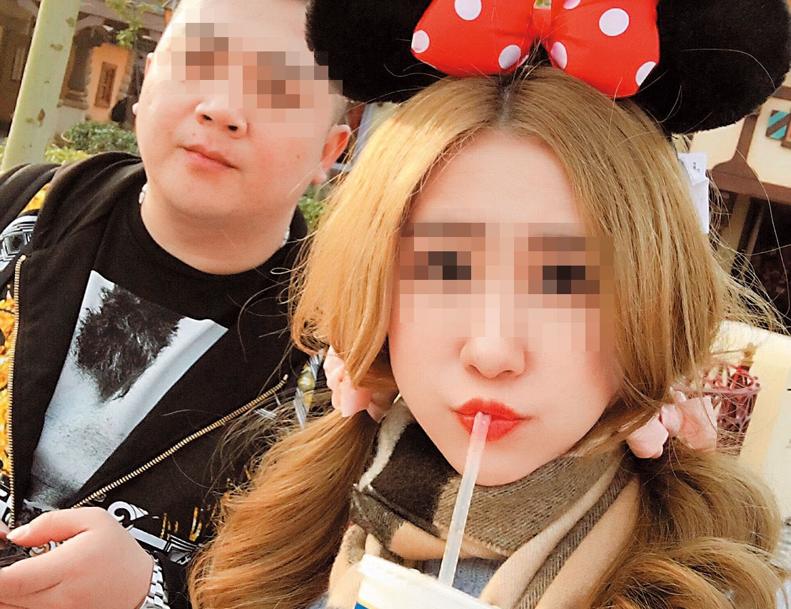 謝女(右)與卡登大公子張育晟(左)相識不到一年閃婚,原本甜蜜的婚姻生活,卻疑似因為有第三者介入瀕臨破裂。(翻攝謝女臉書)