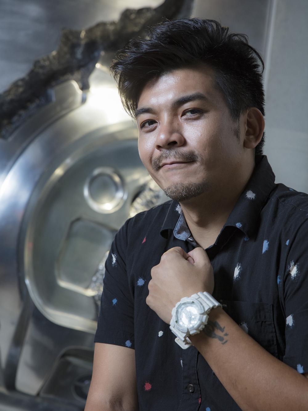 史丹利，40歲，知名部落客，G-SHOCK愛用歷18年。