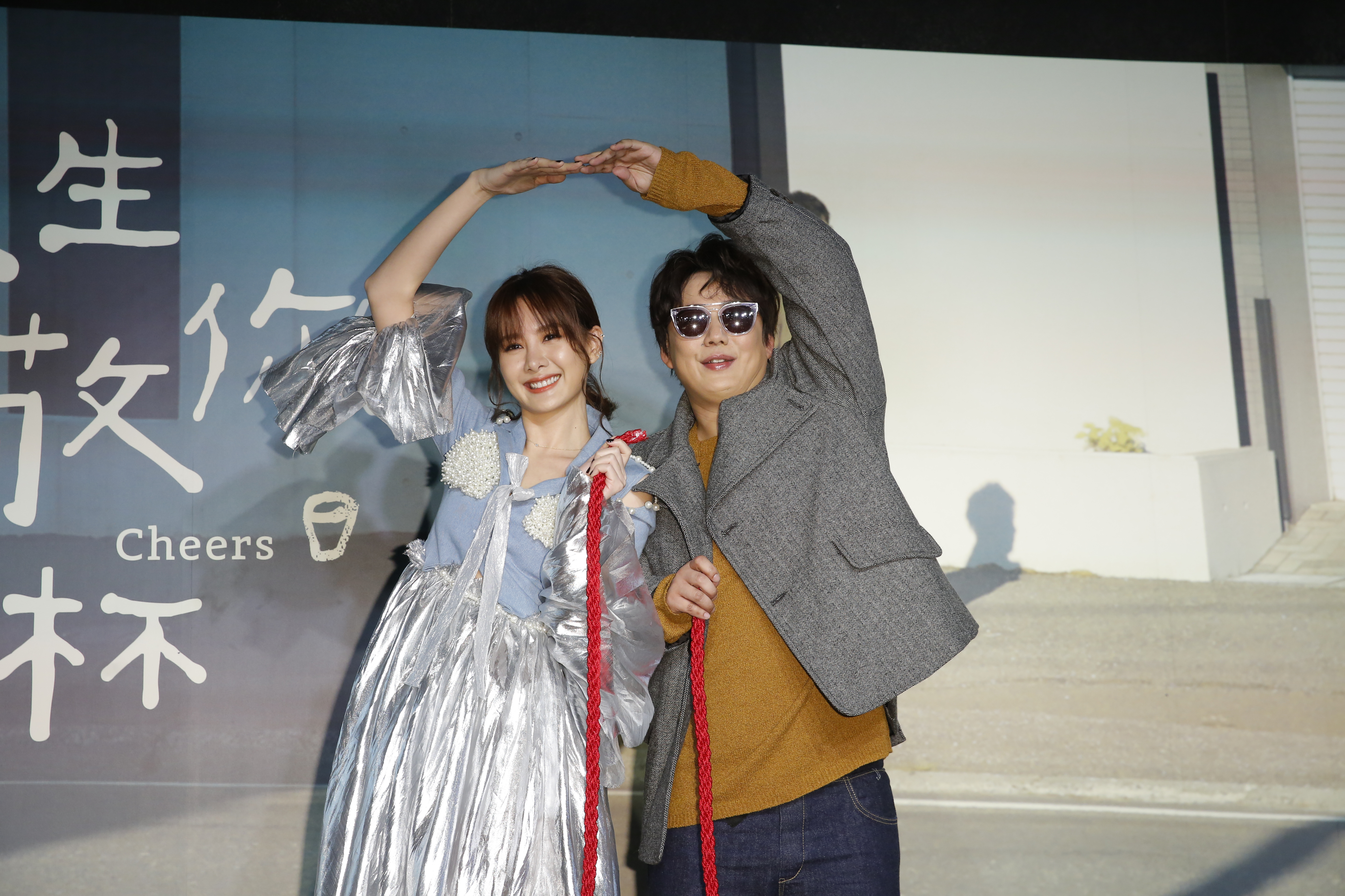 安心亞送上超粗紅線，幫蕭煌奇求姻緣。