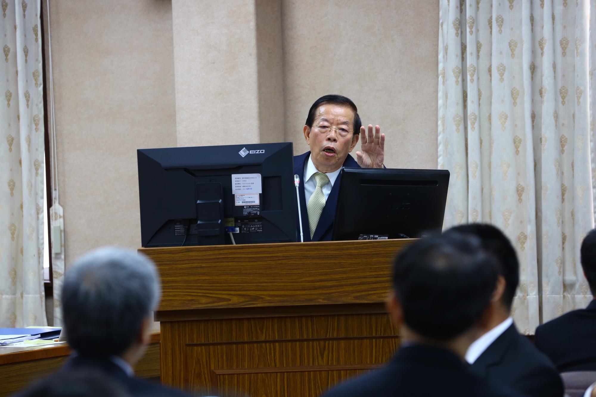 駐日代表謝長廷今到立法院外交國防委員會報告並備詢。