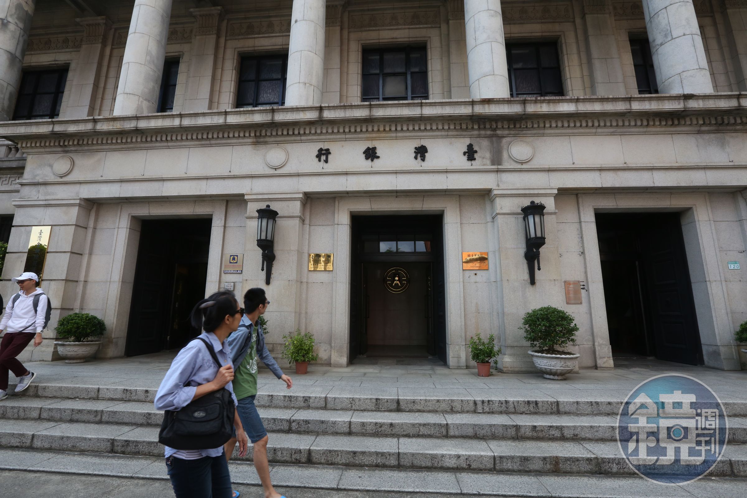 和訊公司今年承包台灣銀行的「國內匯款暨票據集中化作業系統」等3個採購案。