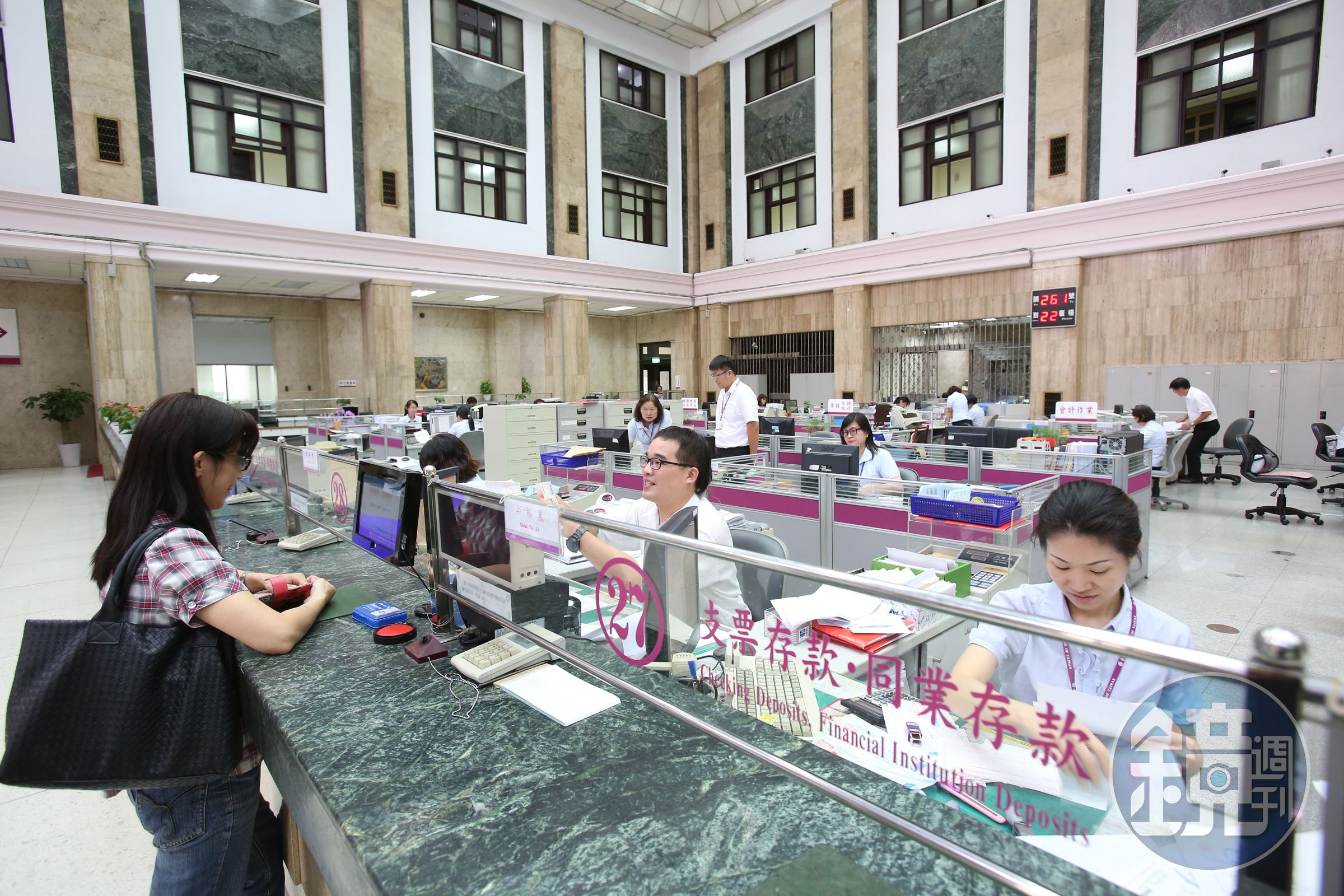 包括台灣銀行在內的20多家銀行，票據管理系統都由柯萊特子公司和訊承包。