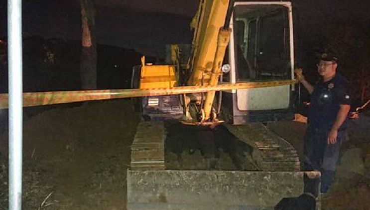 林姓地主疑似為逃避查緝，深夜開挖反而引人注目。（圖：警方提供）