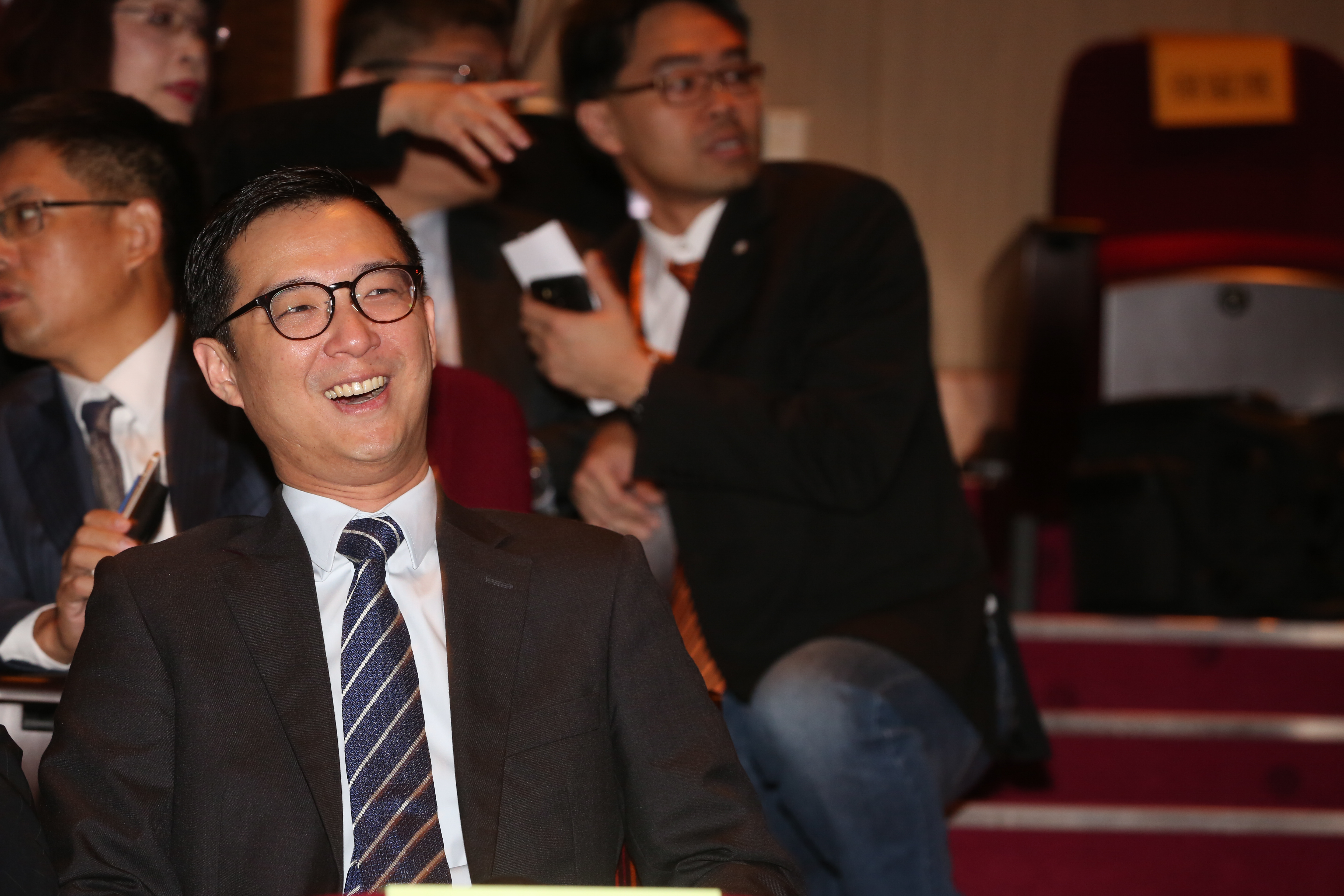 境內外雙電商捉對廝殺，很早看見電商與跨境發展的蔡宗翰，積極投入。