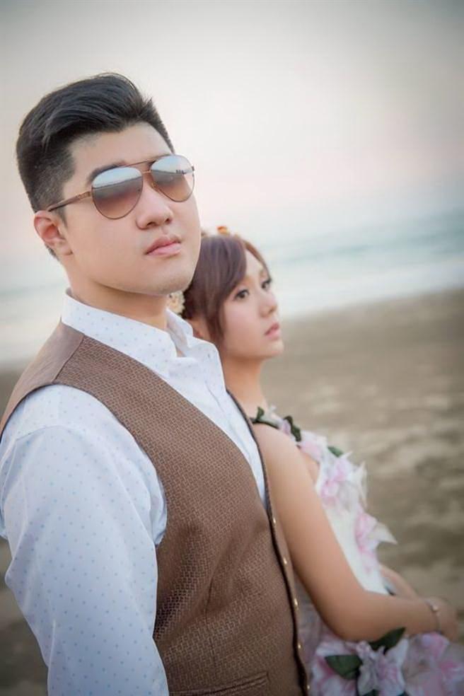 幻象戰機飛官何子雨去年11月6日才和女友結婚,稍早傳出墜機意外。(翻攝畫面)