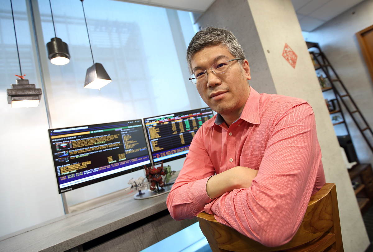 缺乏團隊資源的程正樺，靠著研究趨勢、挑出龍頭股，年報酬率達2成。