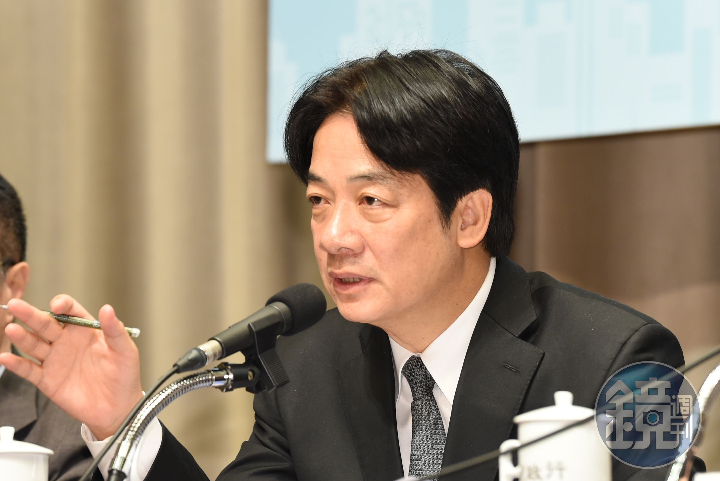 行政院長賴清德親自召開記者會宣布解決缺電方案。（行政院提供）