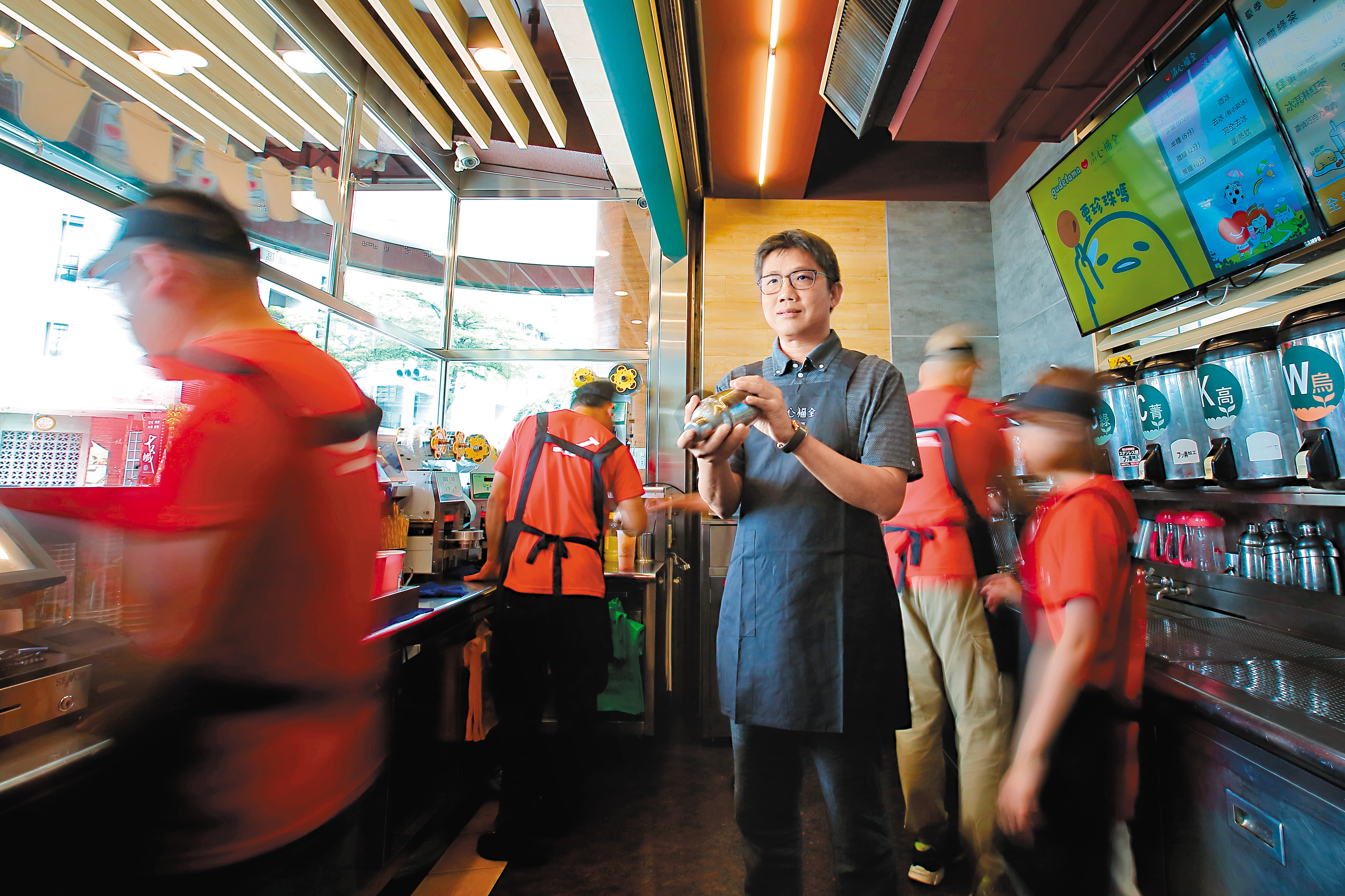 清心福全今年開業滿30年，董事長趙福全靠著敏銳嗅覺，成為900多家加盟店、全台市占率第1的茶飲店，創造15億元年營收。