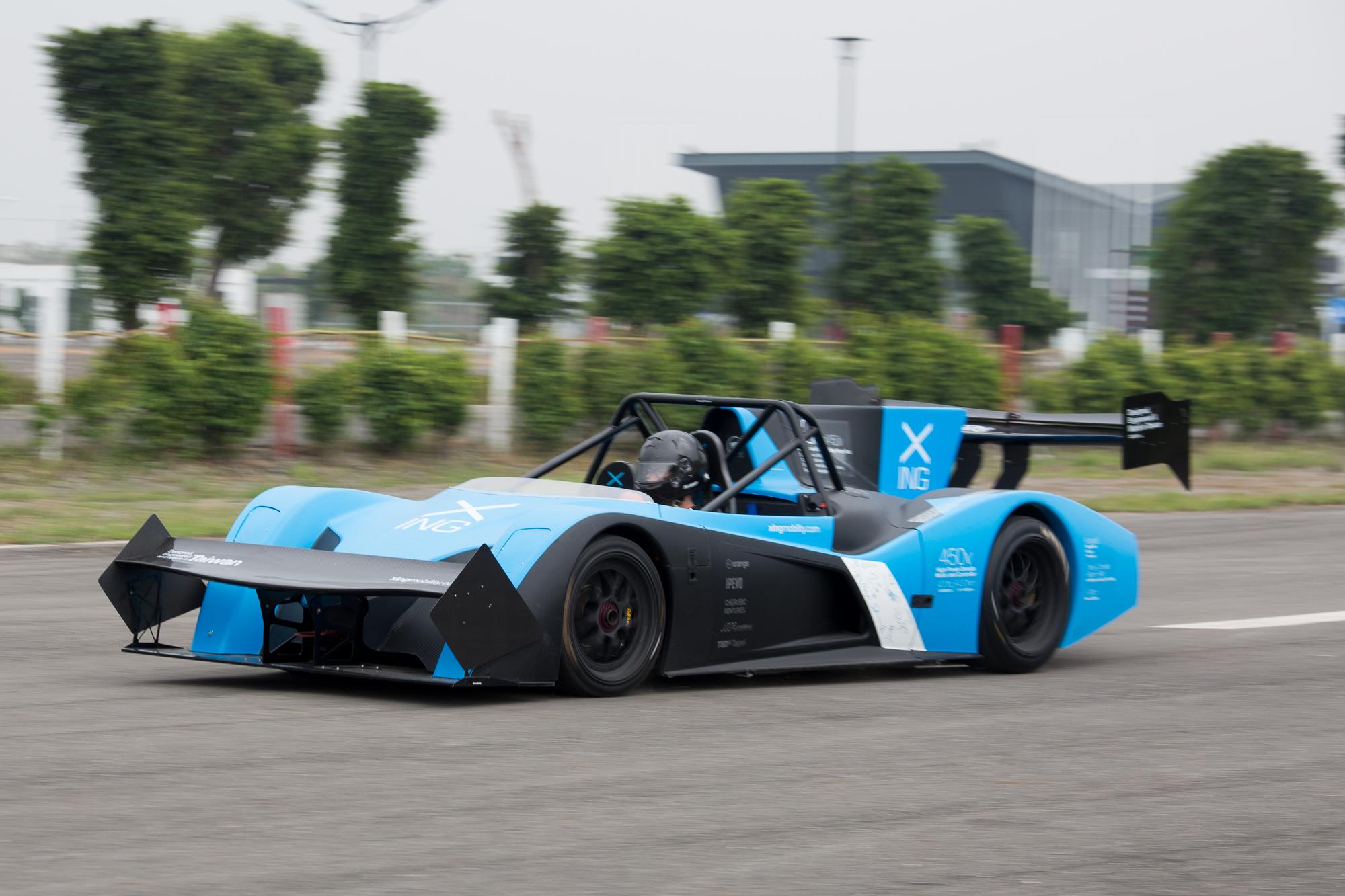 2015年底，行競推出第一輛電動賽車MISS E。（洪裕鈞提供）
