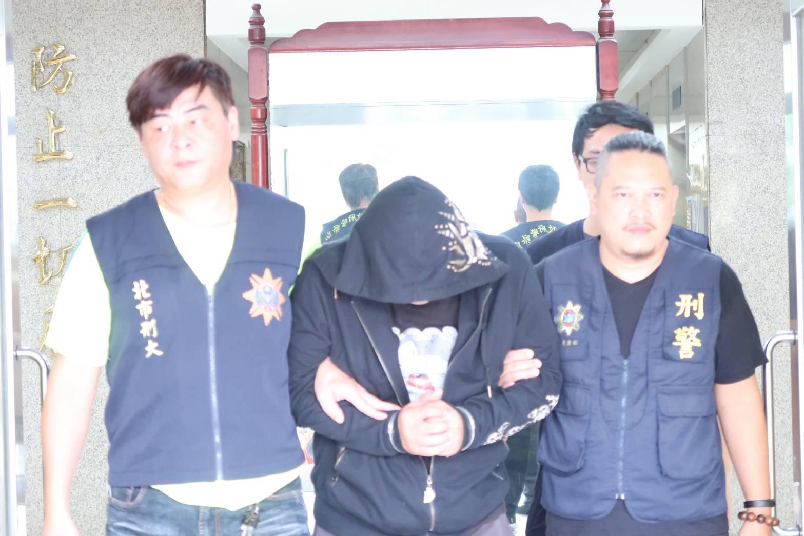 北市刑事警察大隊今破獲「偽卡集團」等4人，不法所得高達台幣400多萬元。（警方提供）