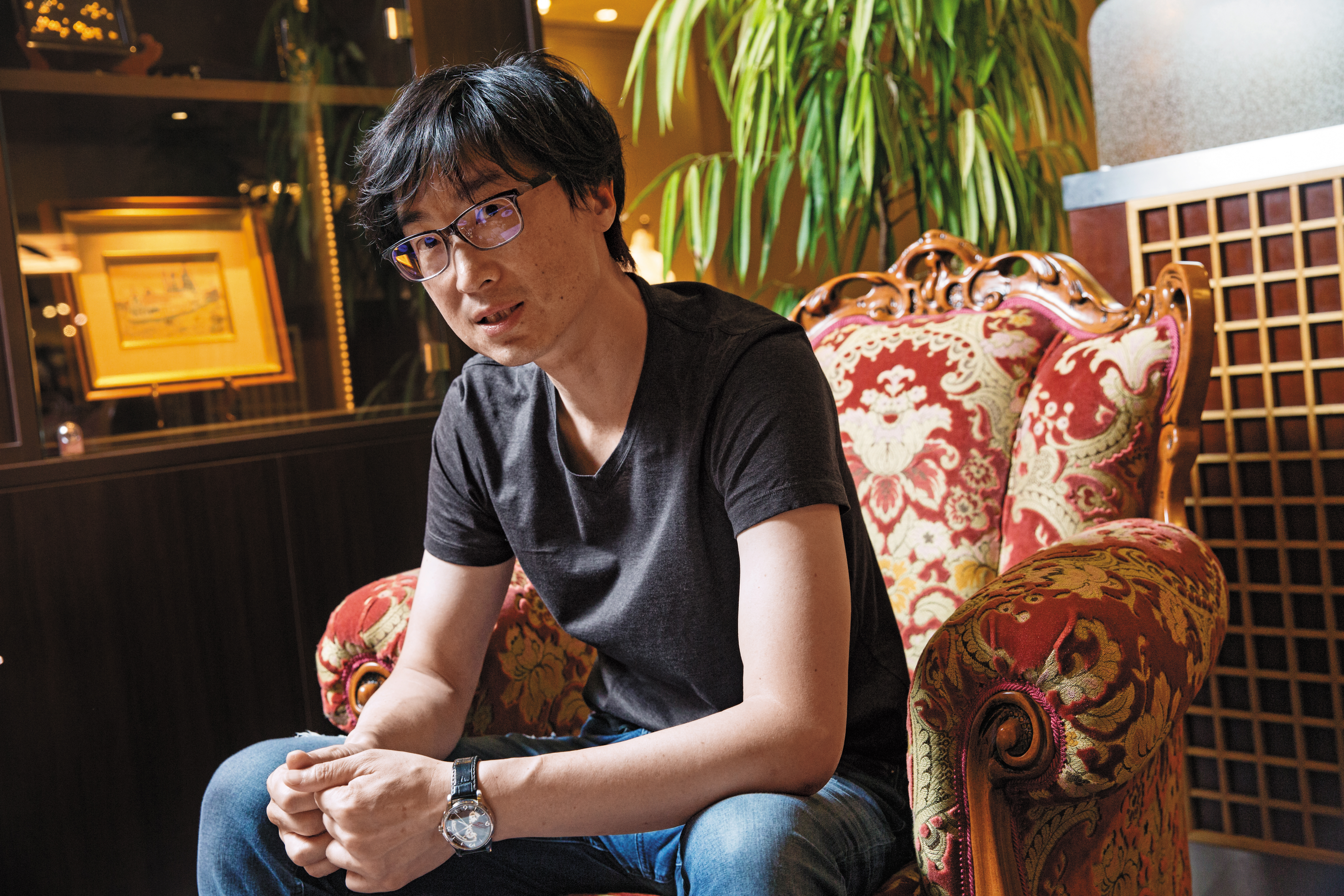 東山彰良謙遜地說，自己雖得了大獎，但還稱不上是真正的作家，距離他崇拜的偶像馬奎斯（Gabriel García Márquez）仍有一段距離。