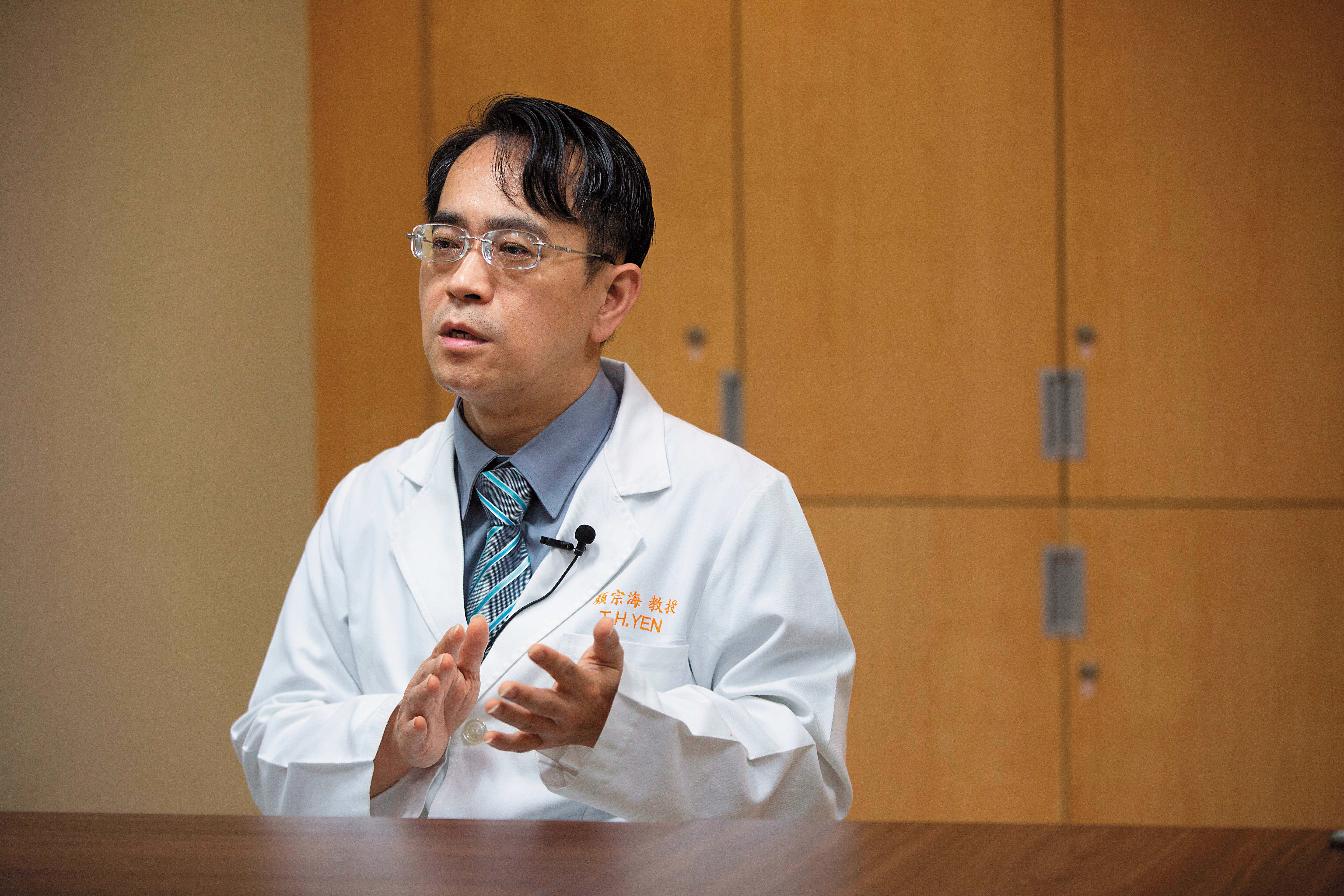 長庚醫院毒物科主任顏宗海醫師提醒，保健食品絕不等於藥品，不能取代任何藥物。