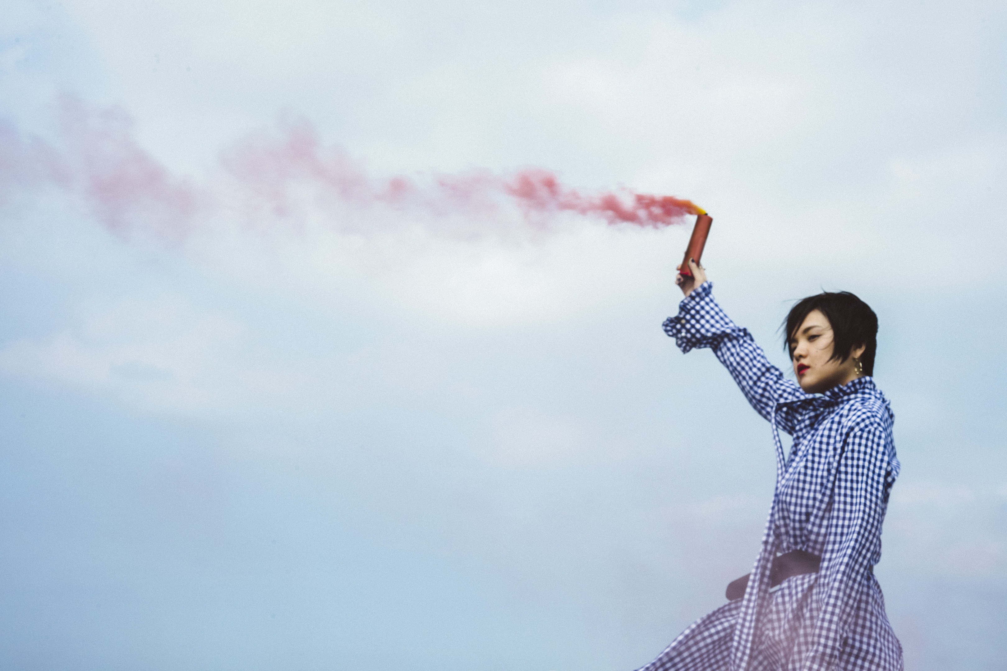 劉思涵新專輯視覺濃厚，急欲對比出歌手的強烈個性。（種子音樂提供）