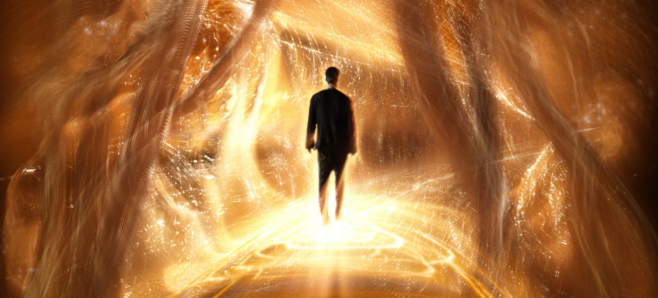 《駭客任務完結篇：最後戰役》中，基努李維進入「機器世界」準備迎戰強大的Deus ex Machina。（東方IC）