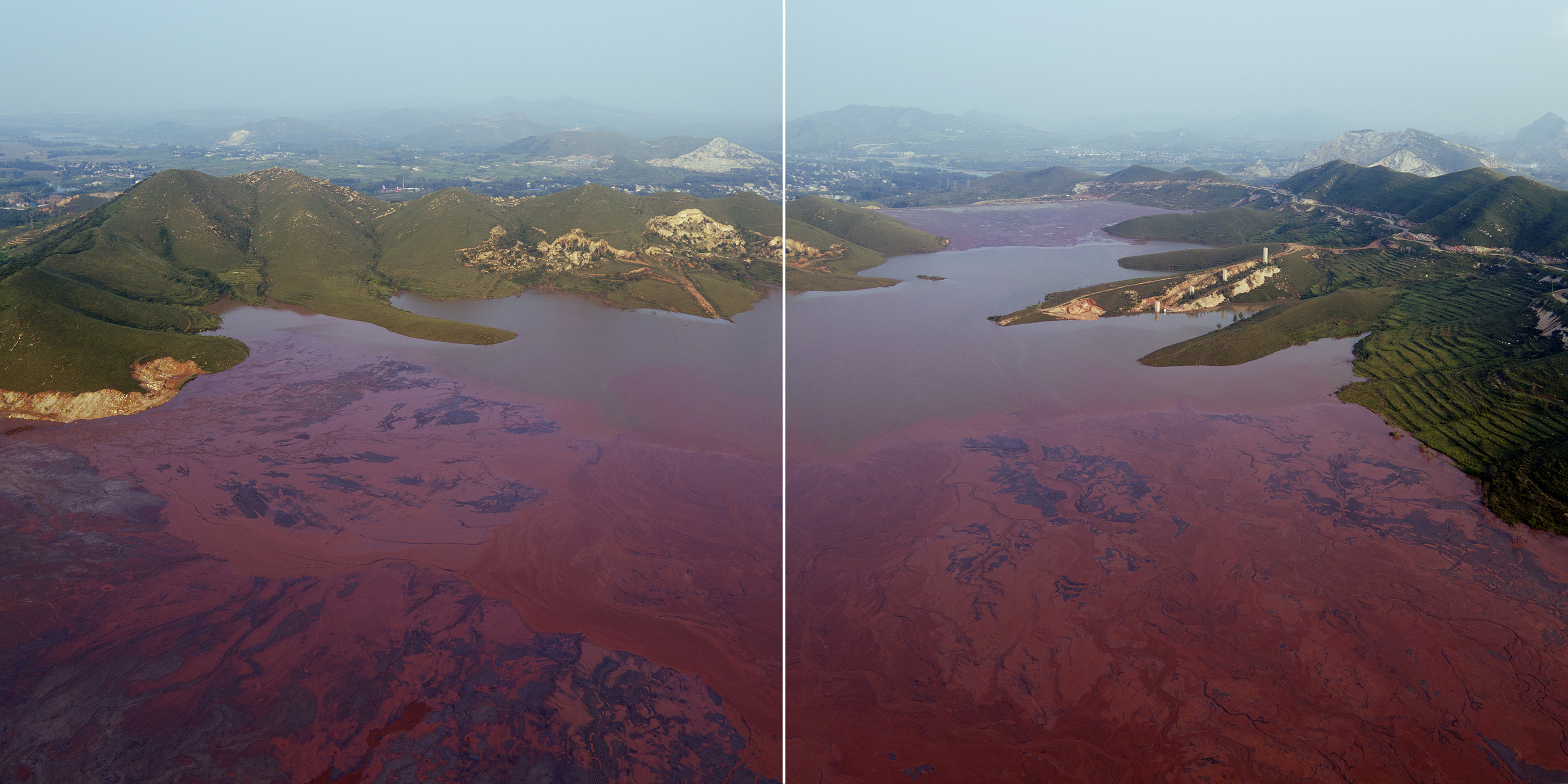 《關於中國大地的一切》中拍攝到河北唐山的鐵礦尾礦庫一片紅水。（王久良提供）