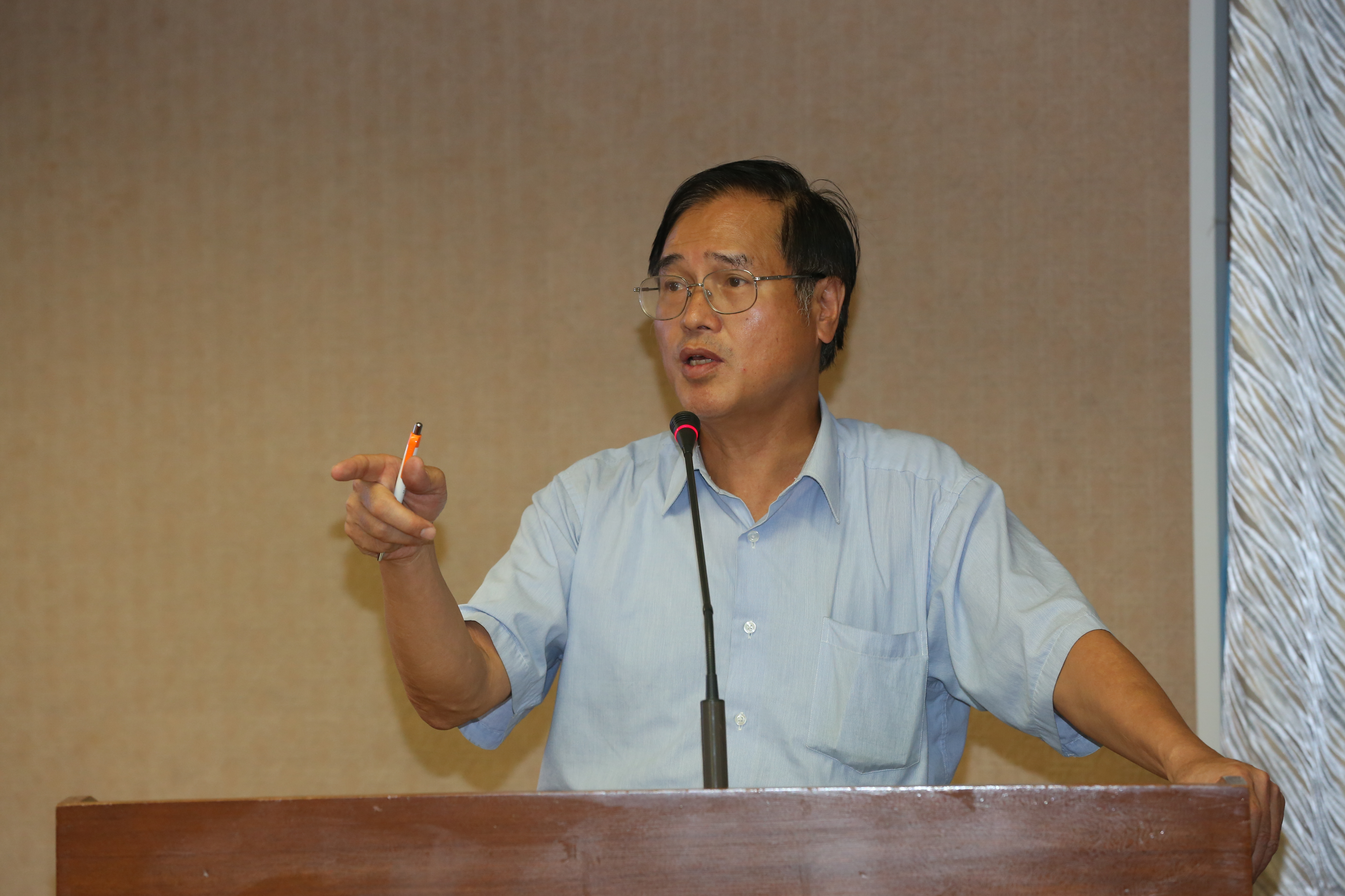 立委鄭天財強調，他對港務公司所作的預算主決議案具法律效力。