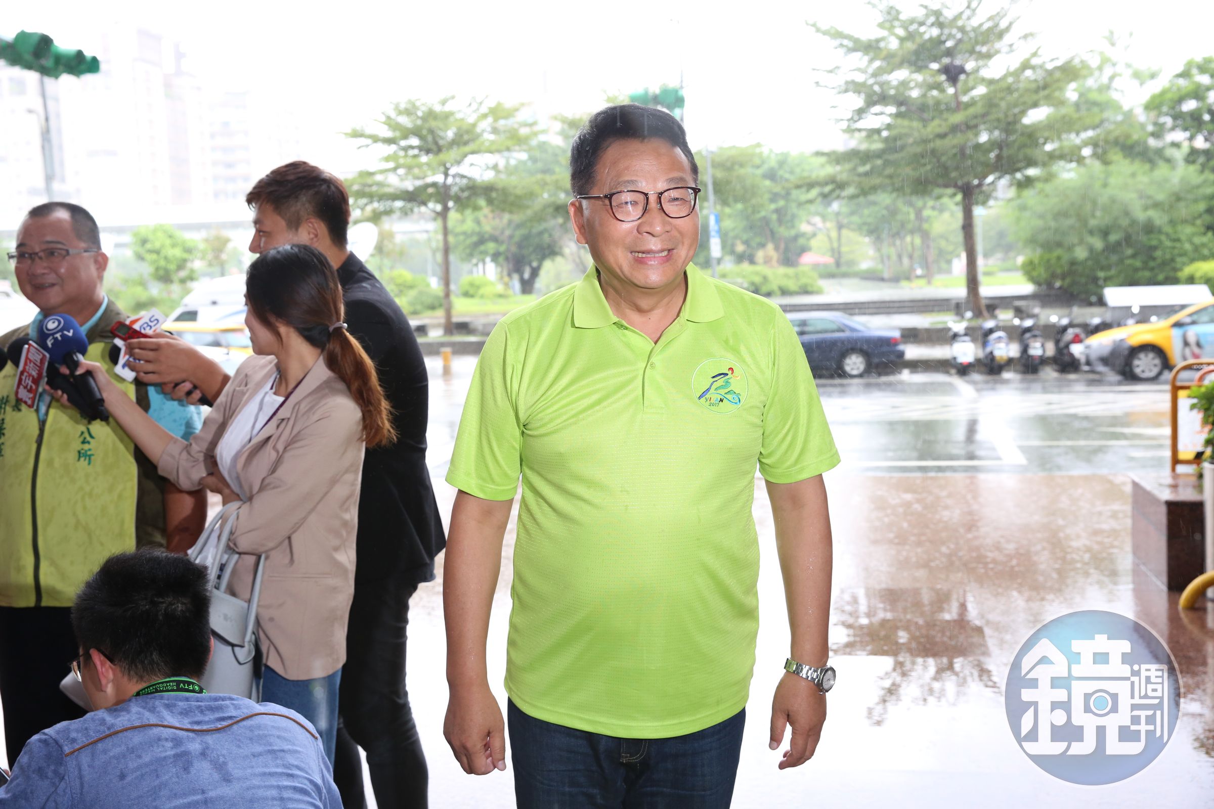立委陳歐珀將「一家決標，價高者得」的決議案推翻，要求再研議。