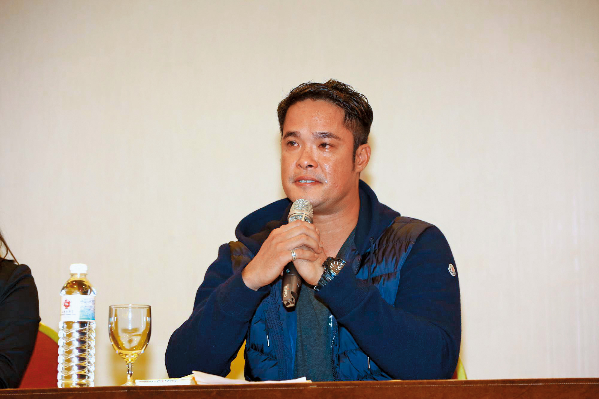 屬中信兄弟林智勝日前對外大動作澄清自己操守，因為有媒體報導影射遭冷凍球員們有背德行徑。