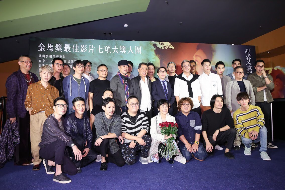 張艾嘉在圈中人脈廣闊,首映會上特地為她前來的嘉賓就多達近30人,入場觀看電影的觀眾也是全男班。