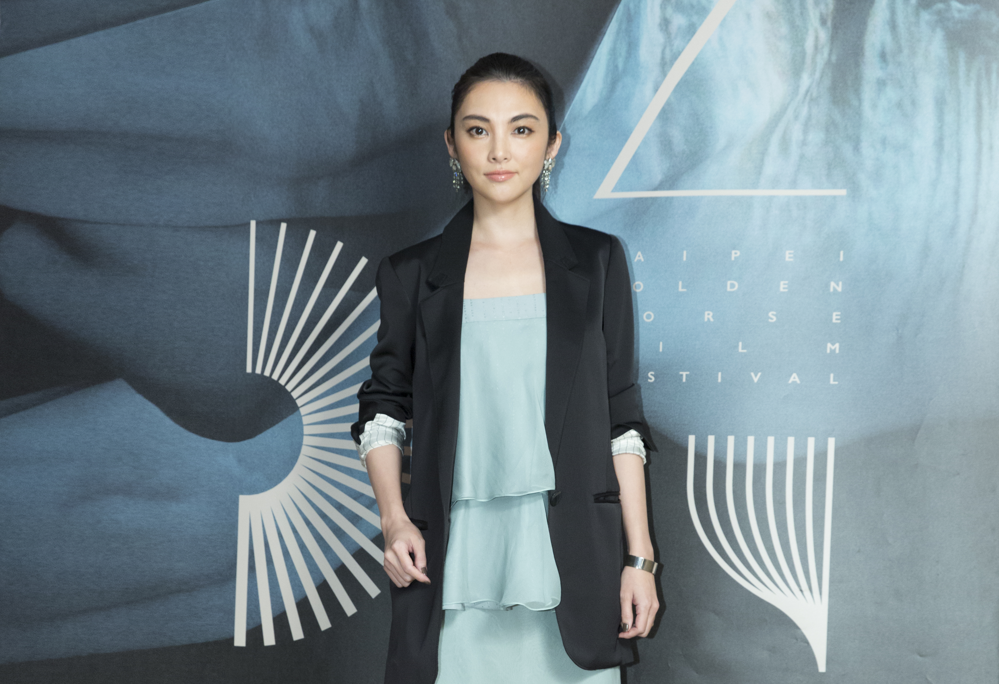 田中麗奈拍《親愛的外人》時正值新婚，很難想像自己敷面膜迎接老公回家的舉動。