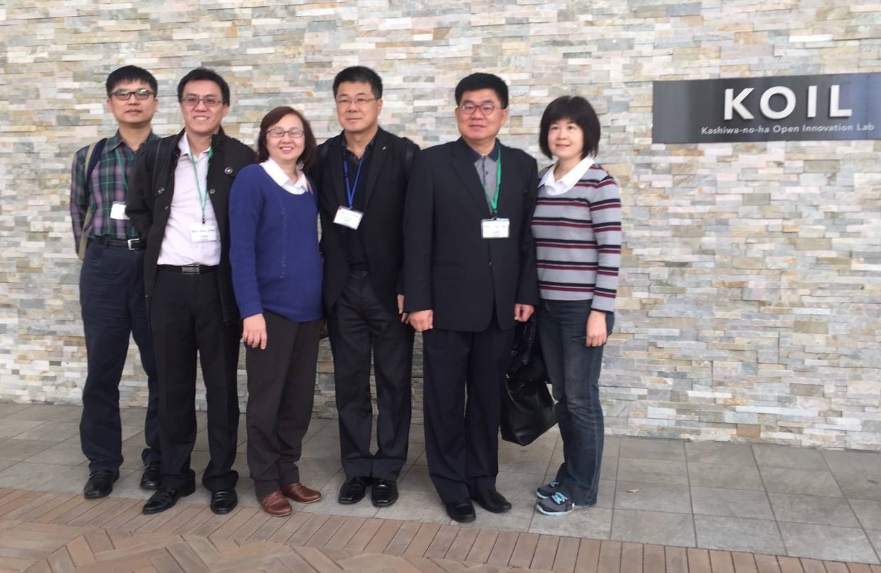 行政院雲嘉南聯合服務中心副執行長、財團法人台灣建築中心副董徐文志（右二）遭爆11月去東京參訪，還帶了妻子、建築師賴瑞雅（右一）一起去，引發觀感問題。（徐文志臉書）