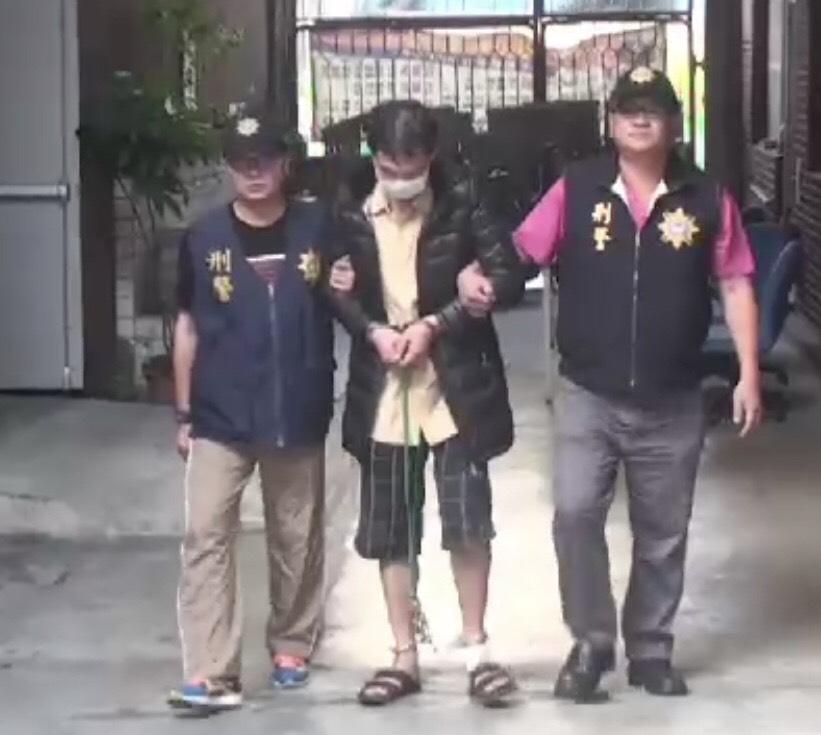 嫌犯海吉擁槍自重,且是鄭姓犯罪集團幕後彈藥庫。(警方提供)