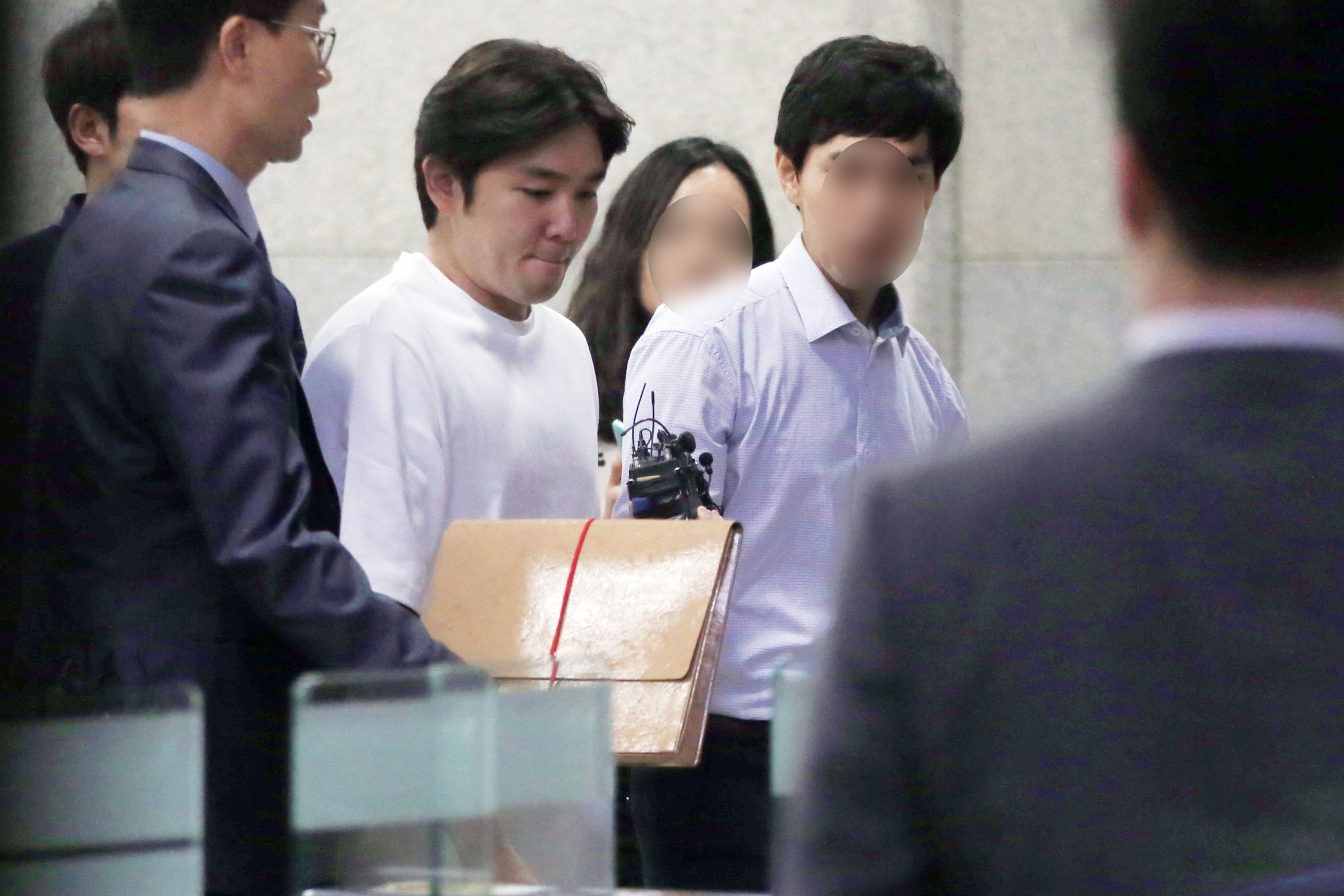 去年6月酒駕撞上路燈，清醒後上警局說明，強仁後來被處以20萬元罰金定讞。（東方IC）