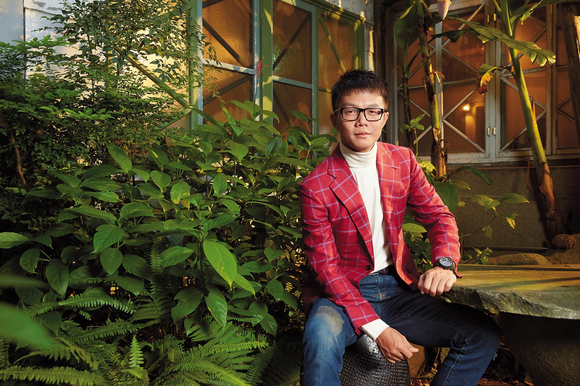 作家江南是大陸奇幻文學的領軍人物,曾二度登上「中國作家榜」主榜的榜首。