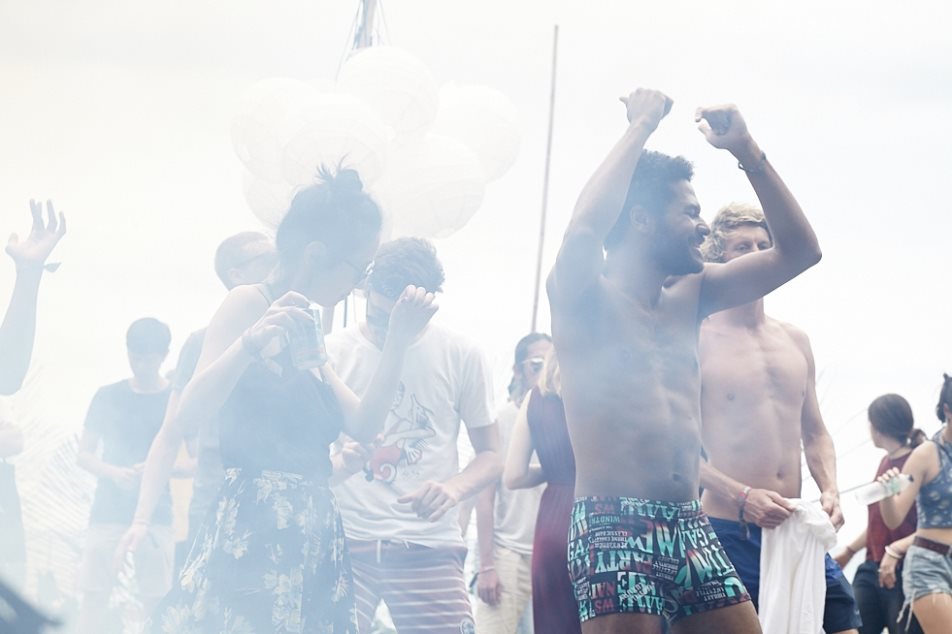 之前Smoke Machine在花蓮辦趴，引來國內外樂迷朝聖。（翻攝RA網站）