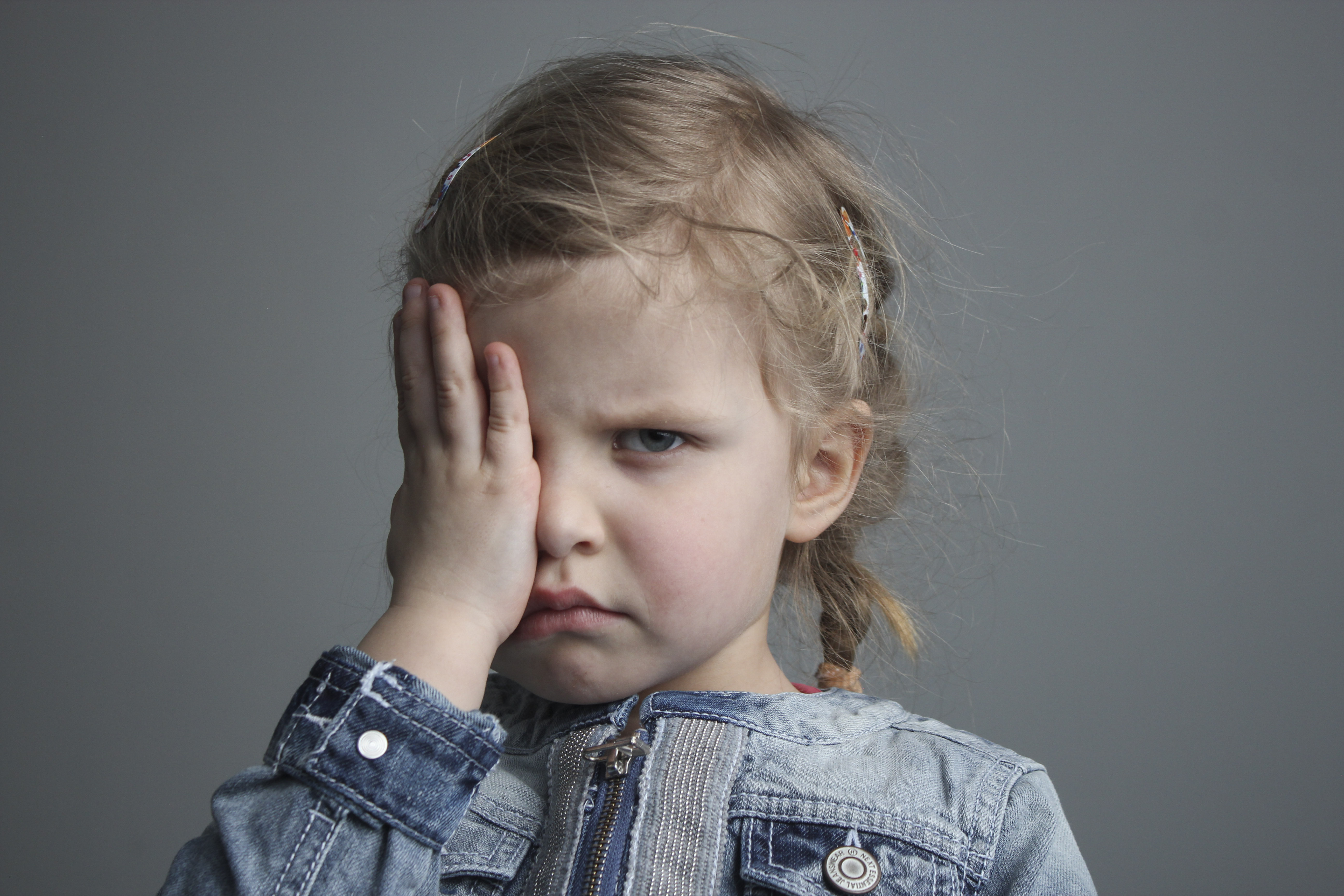 社交恐懼症患者的「天線」太過靈敏，或可化為工作上的助力。（東方IC）