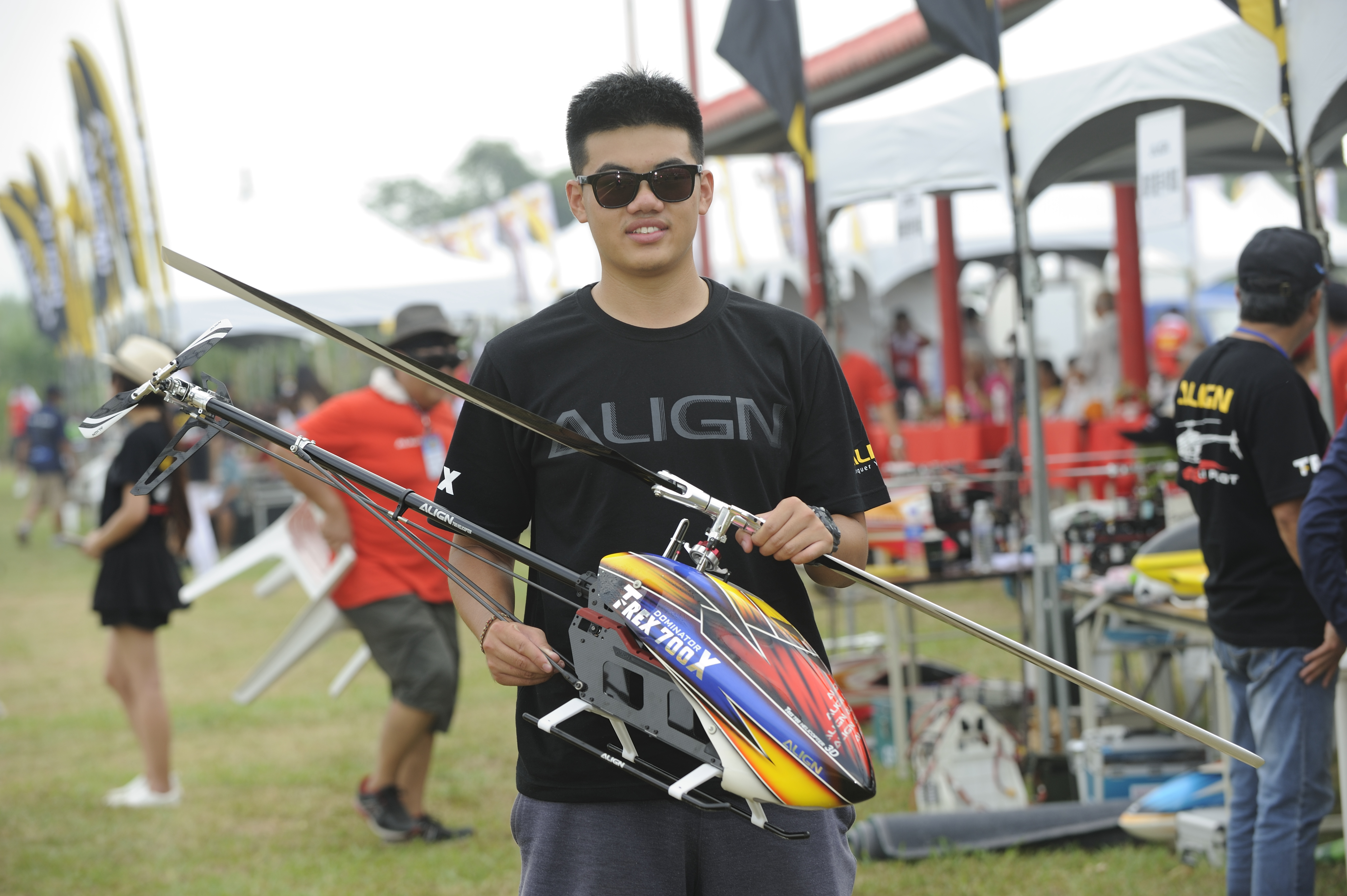 柯奐辰9歲就被亞拓發掘簽約，十多年來，他在亞拓的贊助下拿了不少世界獎項。