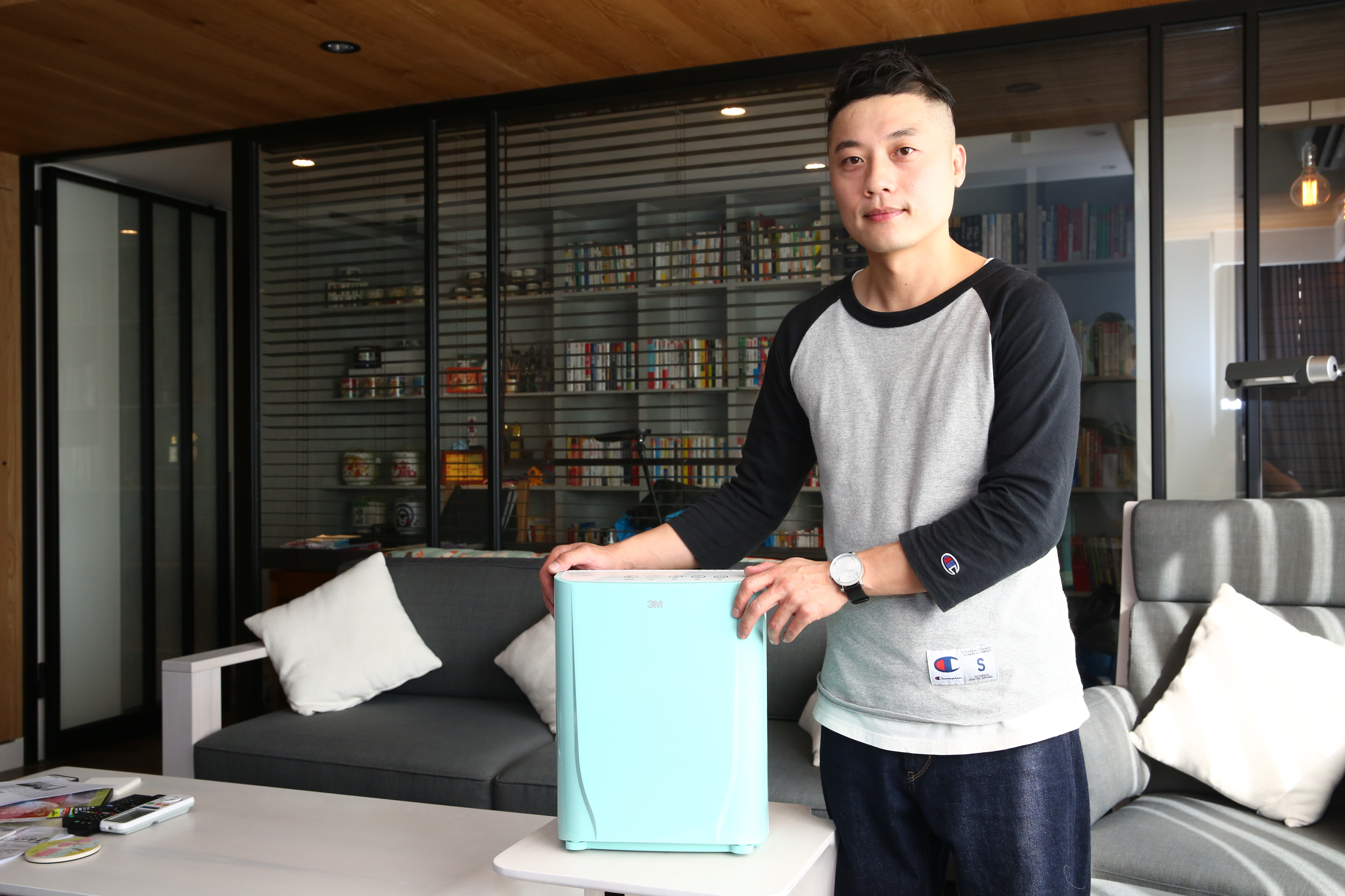 家事達人MR.許告訴大家，如何給家人一個乾淨的空氣環境。