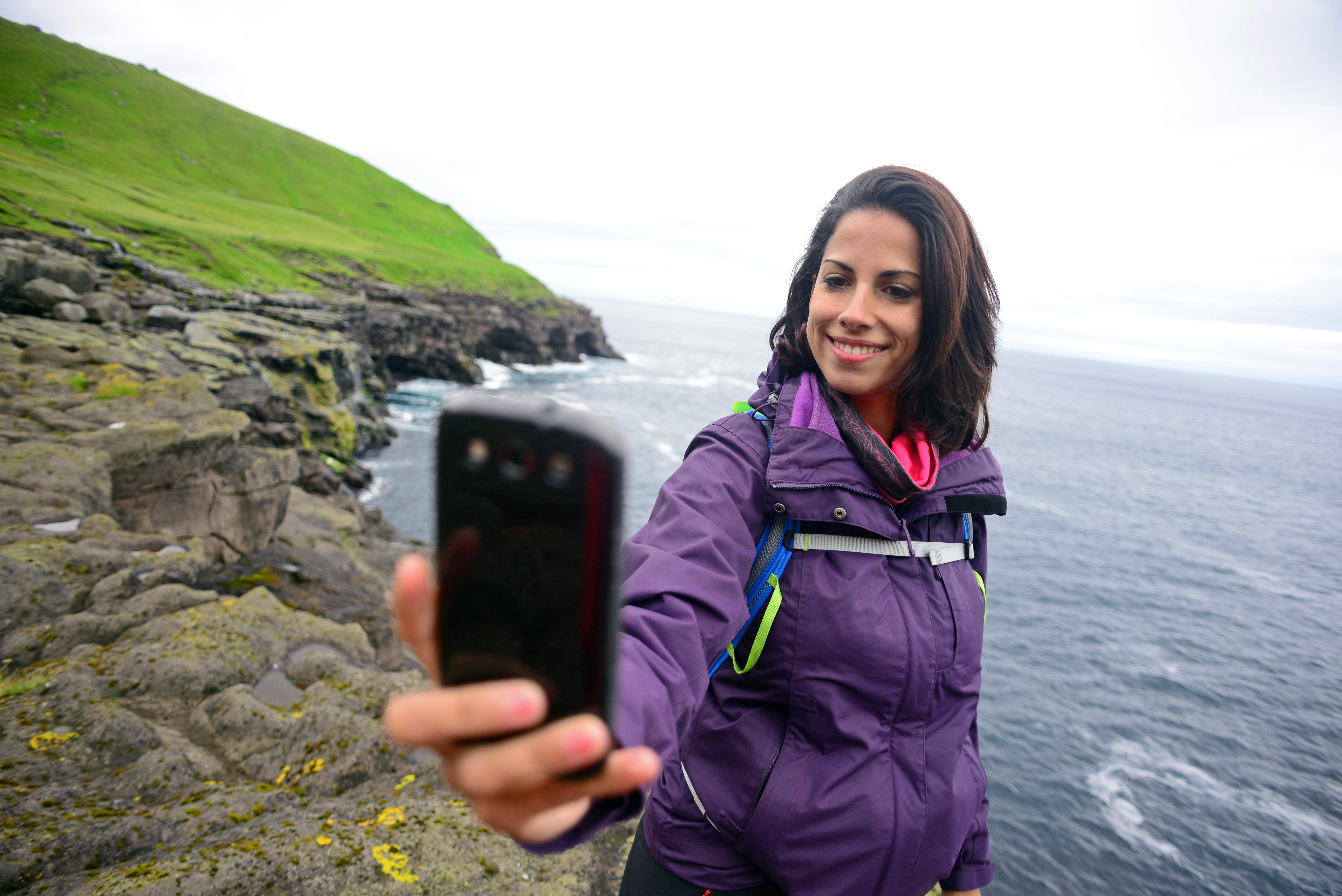 自拍除了喬角度，也要注意自身安全（東方IC）