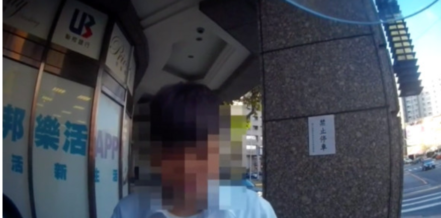 王女加入詐騙集團當車手還債，但第一次提款就露餡。（內湖分局提供）