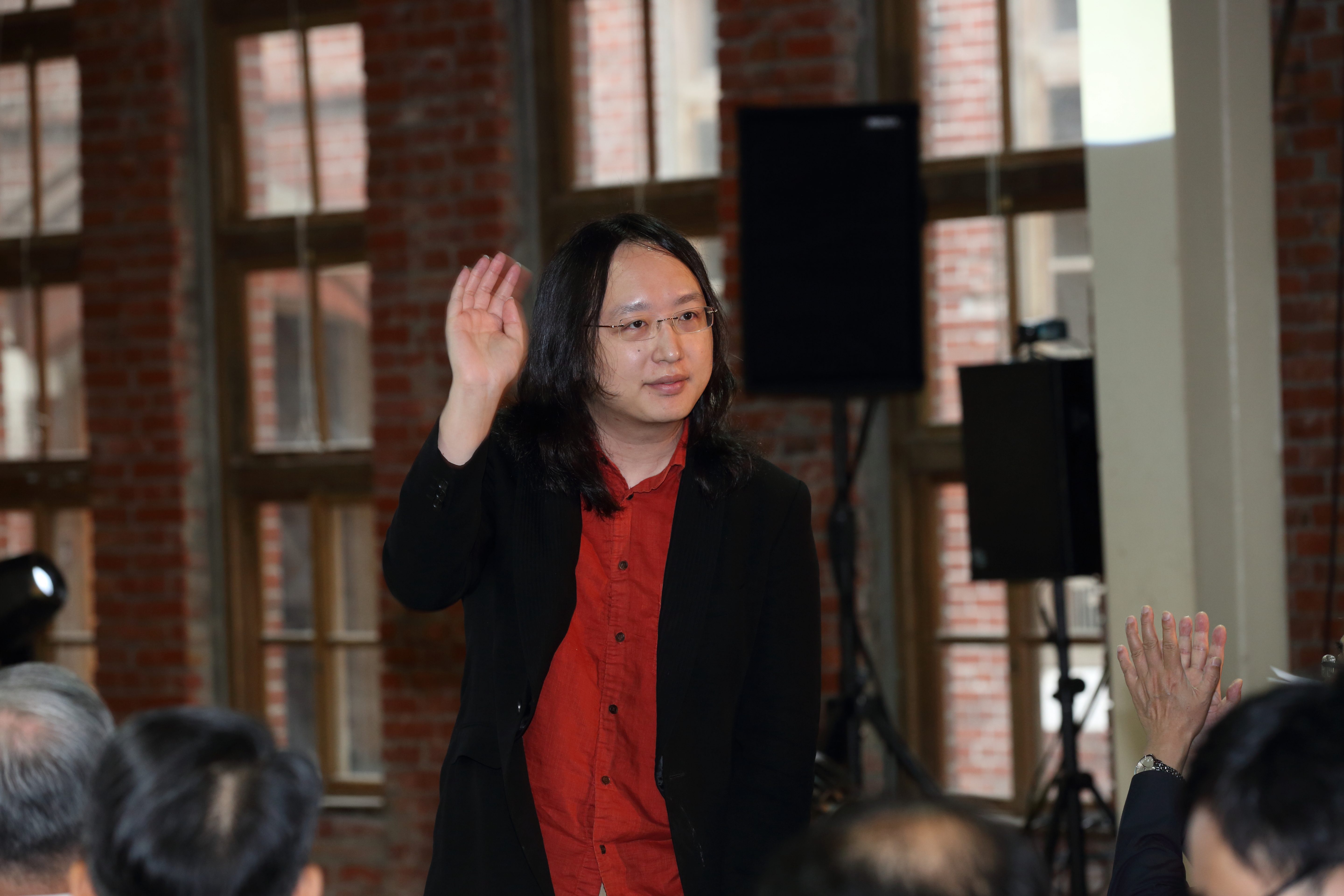 超過2萬名網友在公共政策網路參與平台提案，連署針對酒駕累犯、性侵犯及傷害幼童犯增設鞭刑，政務委員唐鳳預計下月召開協作會議。