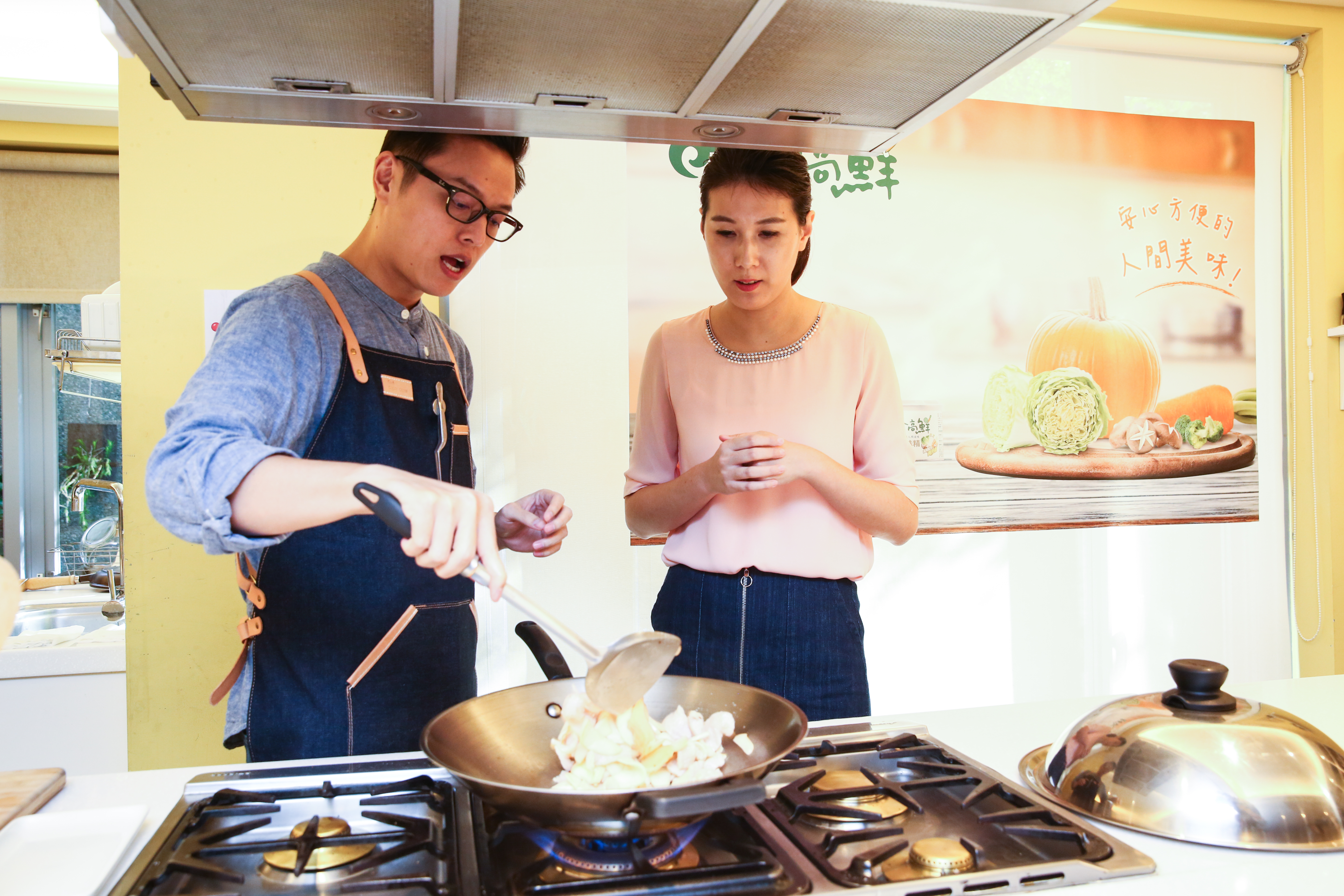 宋明樺營養師與Colin主廚，示範美味料理。