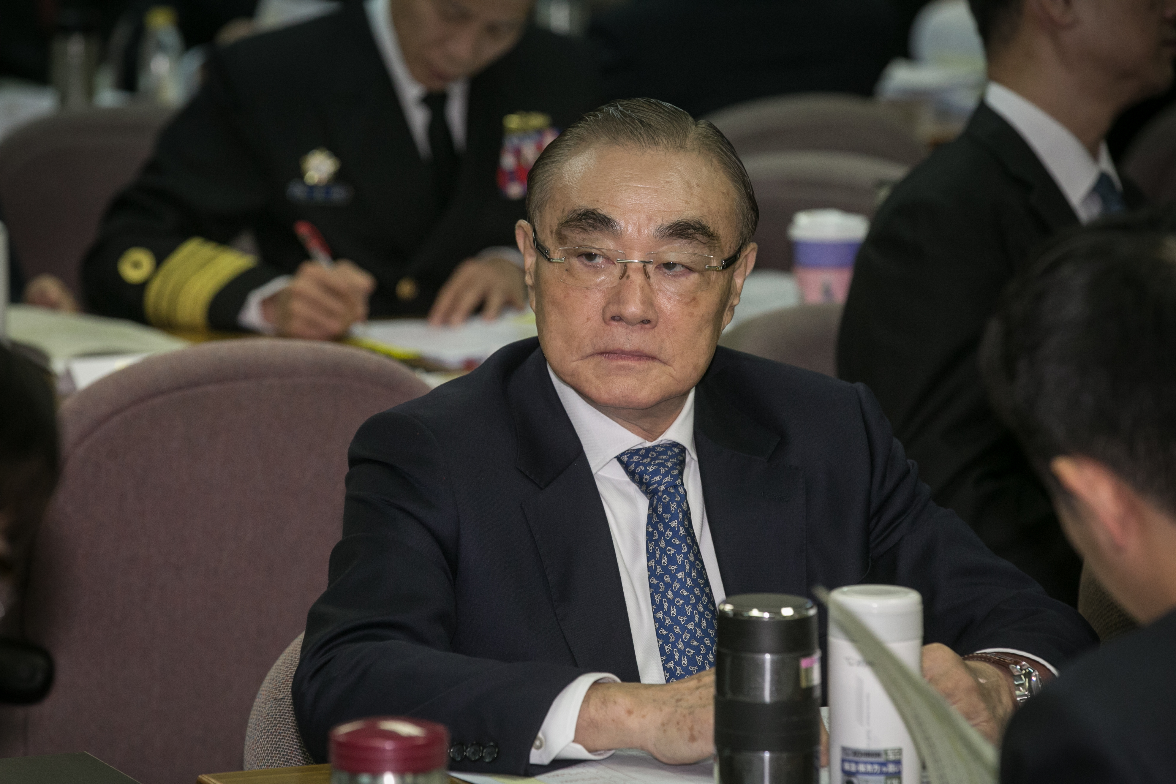 國防部長馮世寬今在立法院外交國防委員會答詢時表示，國防部對慶富案有把關責任，懲處名單可能會到司令層級。 