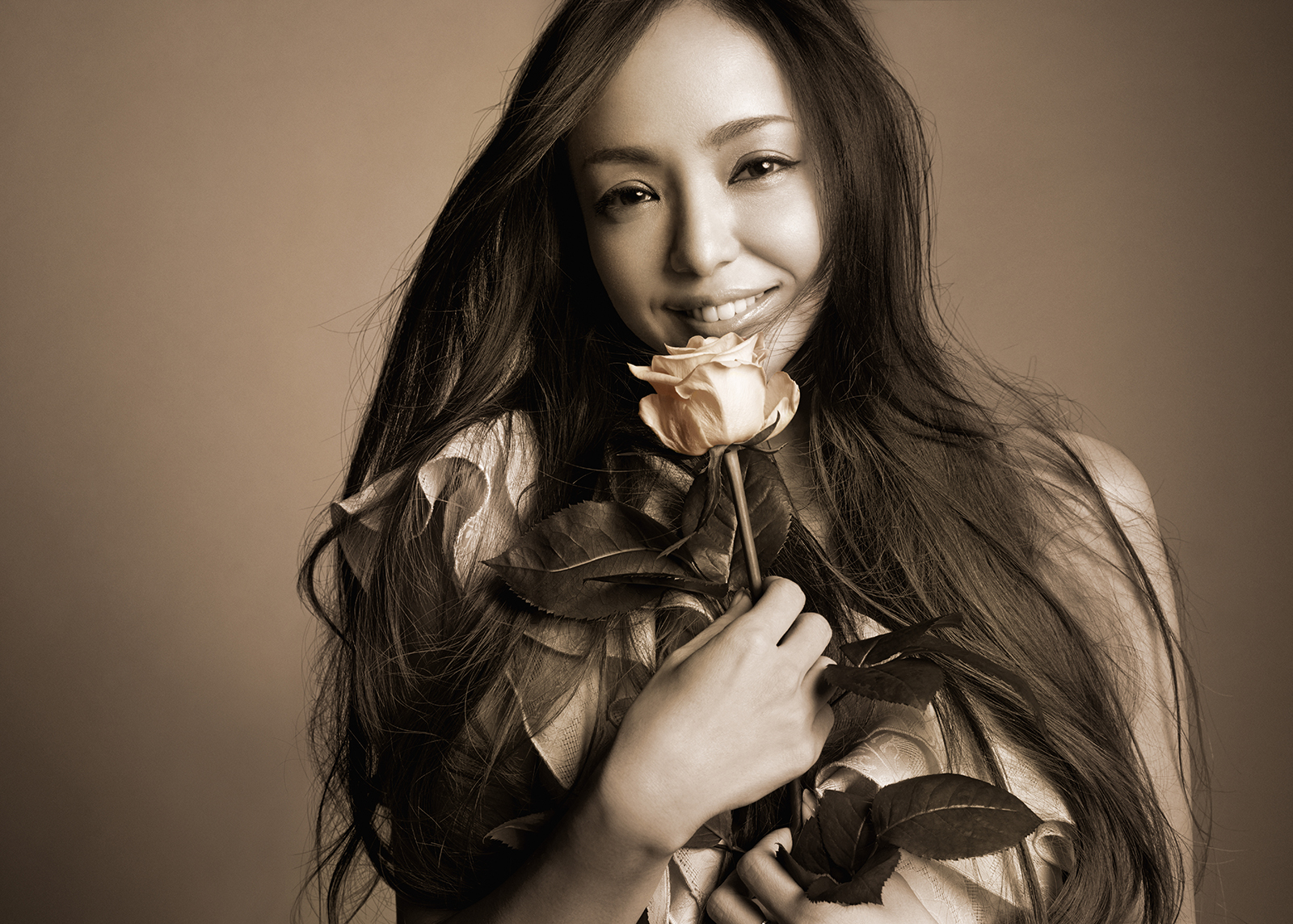 安室奈美惠的《Finally》精選輯成為日本歌壇今年最賣座專輯，引退前劃下完美句點。（avex Taiwan提供）