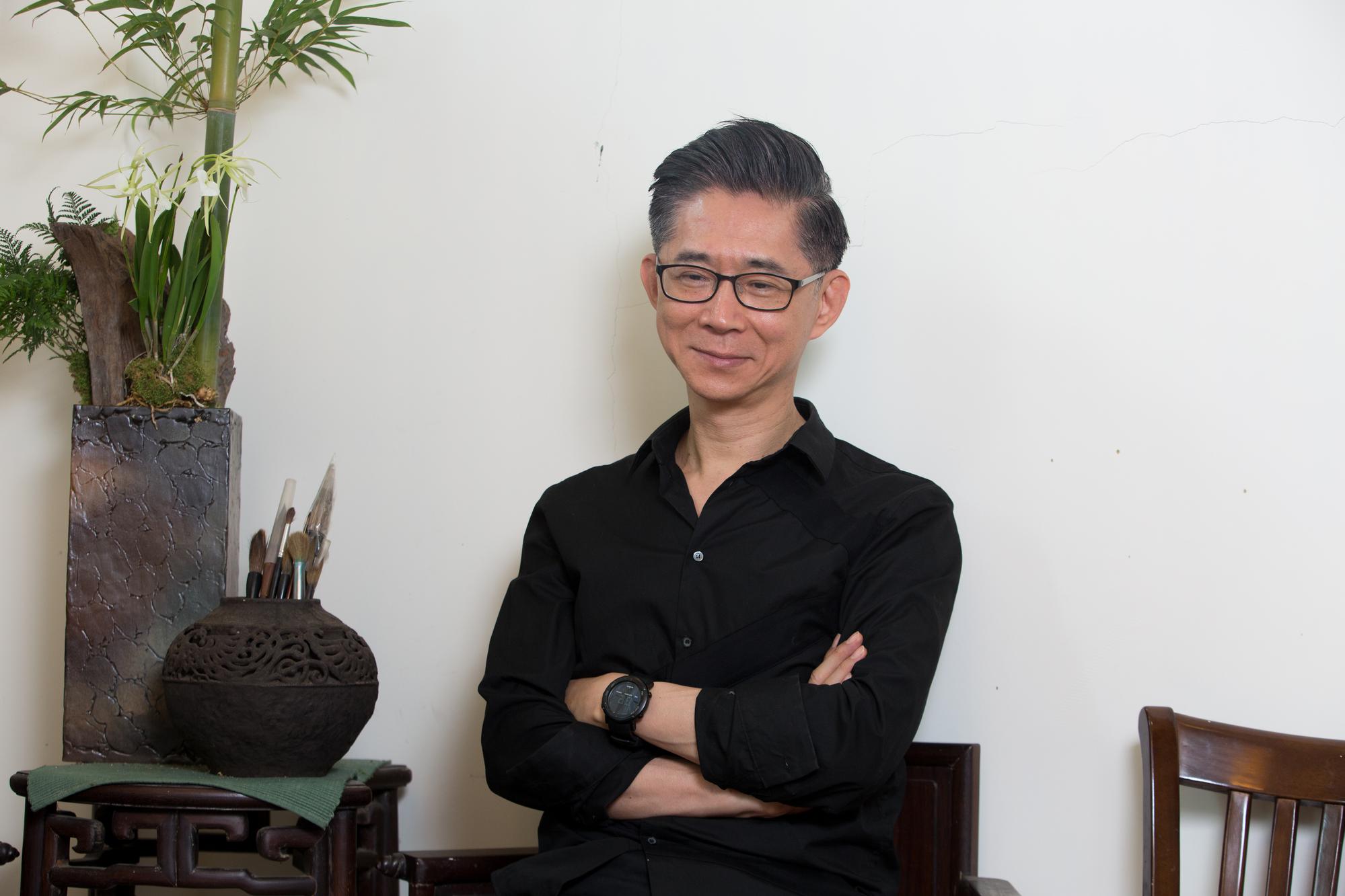 鄭問弟子鐘孟舜，提到師母的包容，也是嘖嘖稱奇。