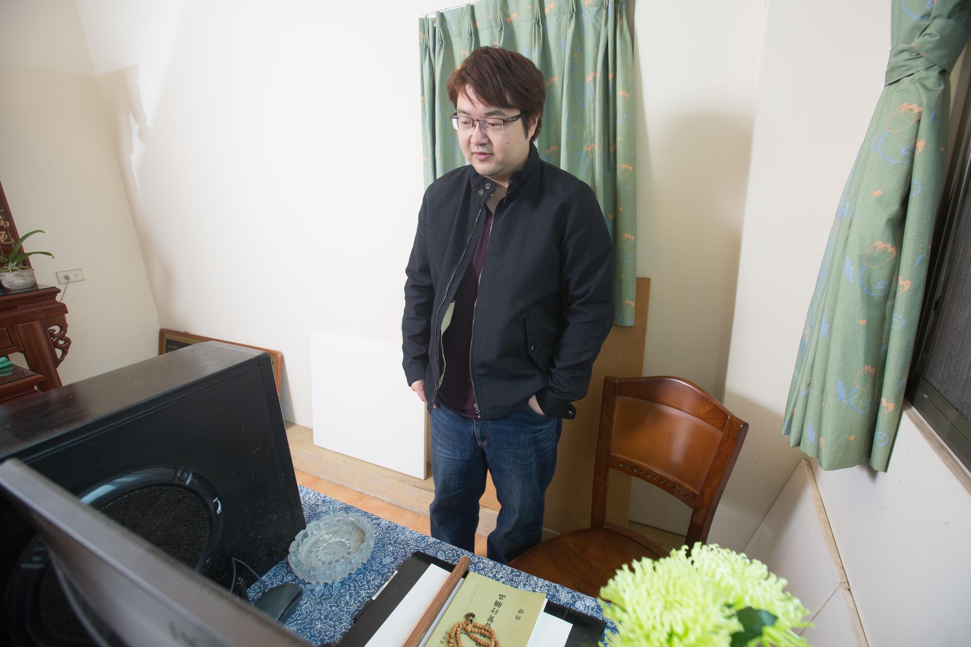 鄭植羽五月時夢到父親,他說:「相信父親已經投胎到好人家去了。」