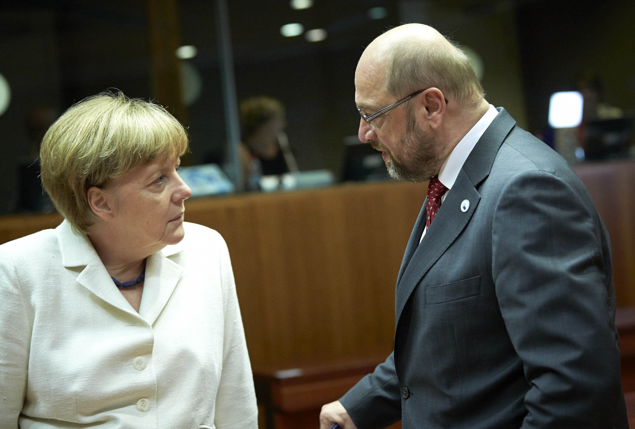 聯合政府談判破局後，又傳出梅克爾與社民黨黨魁會面，商討籌組少數政府可能性。（東方IC）